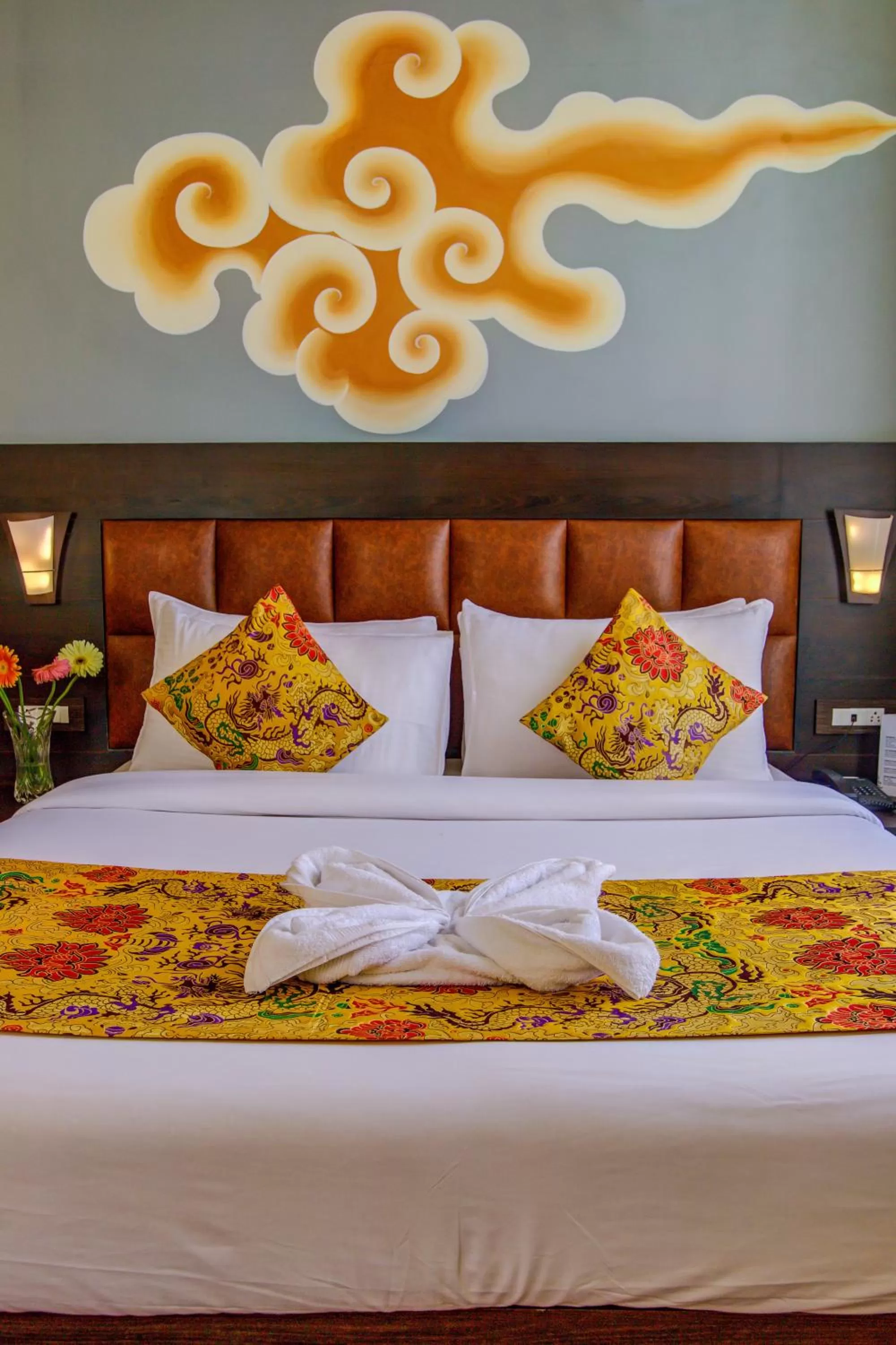 Bedroom, Bed in Muscatel Grand Silkroute - 300 Mts from MG Marg