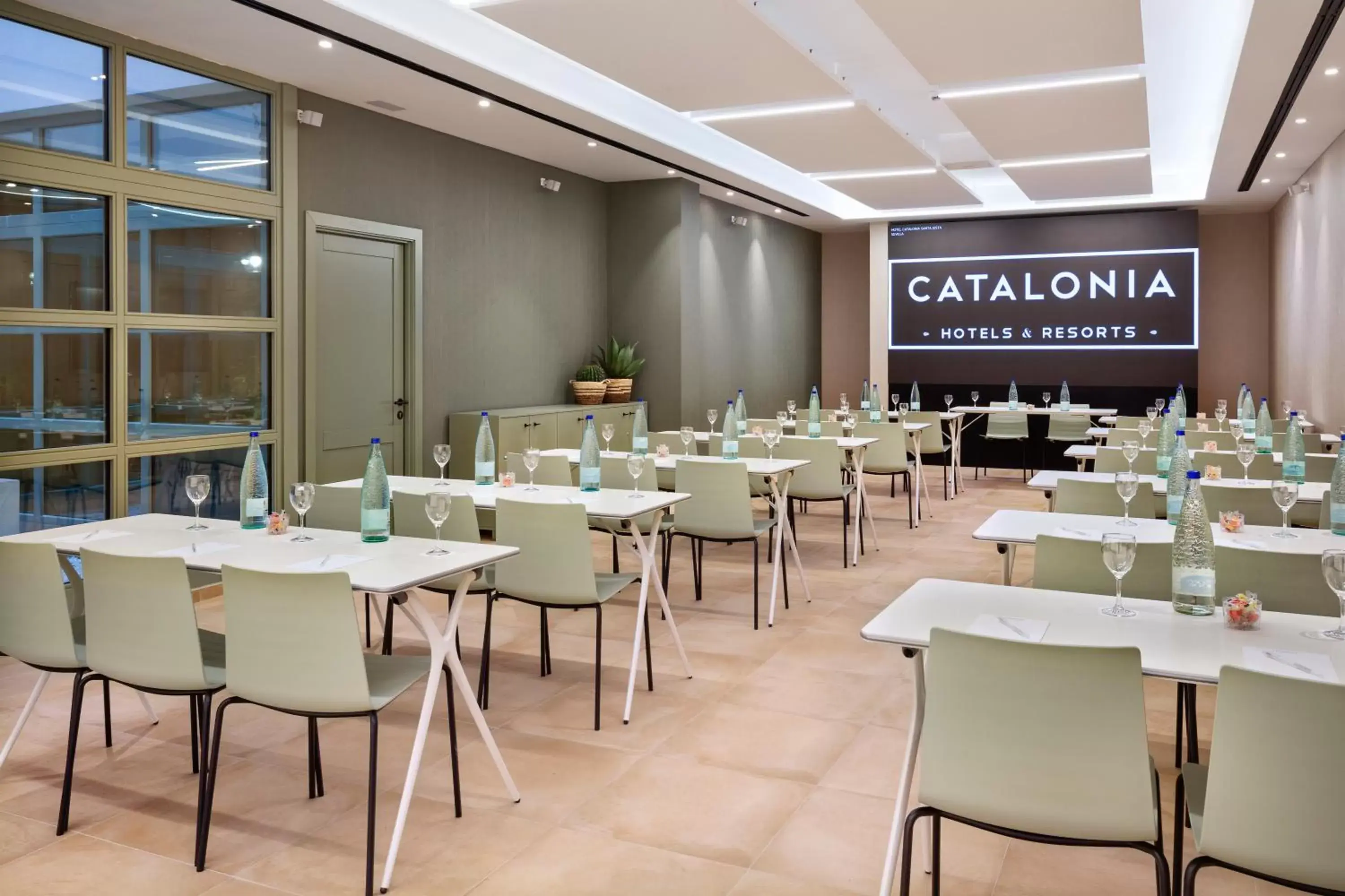 Business facilities, Restaurant/Places to Eat in Catalonia Santa Justa