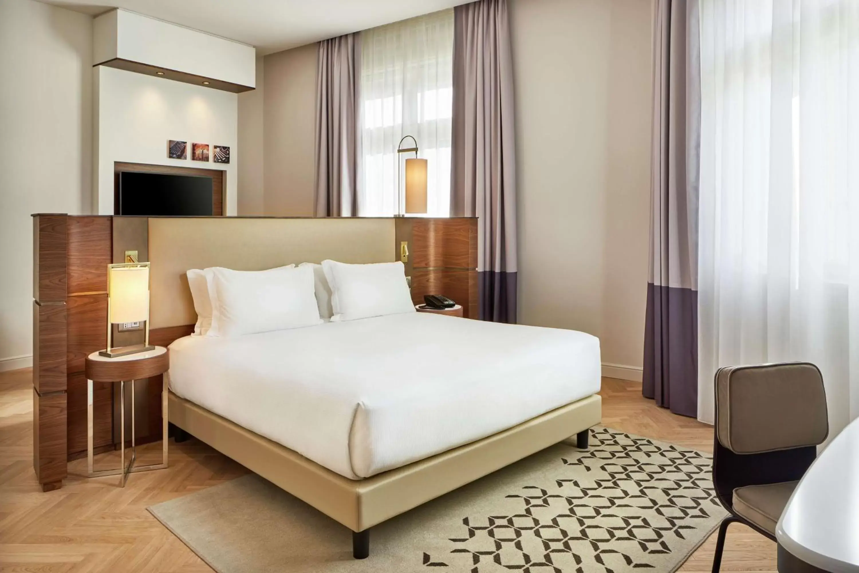 Bedroom, Bed in DoubleTree By Hilton Trieste