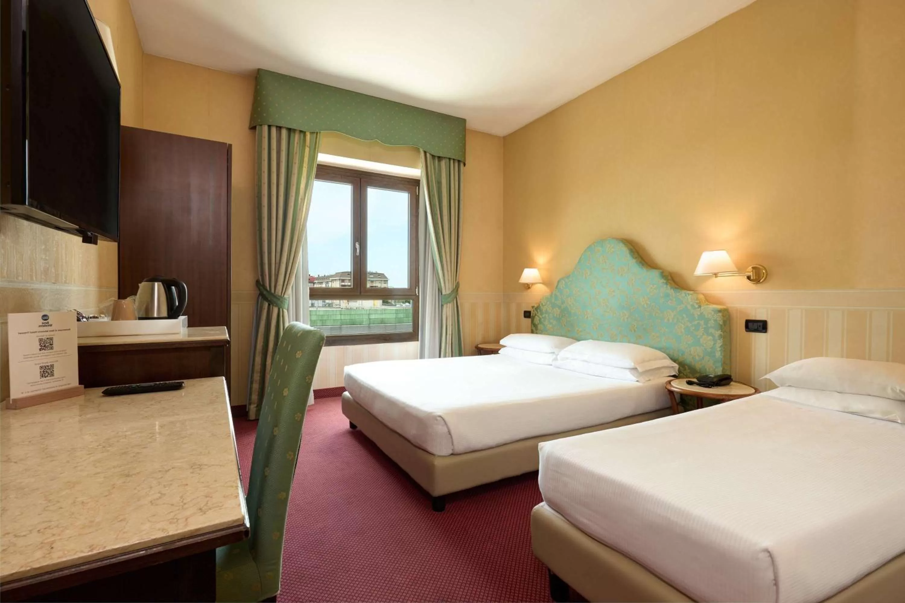 Bedroom, Bed in Best Western Hotel Tritone