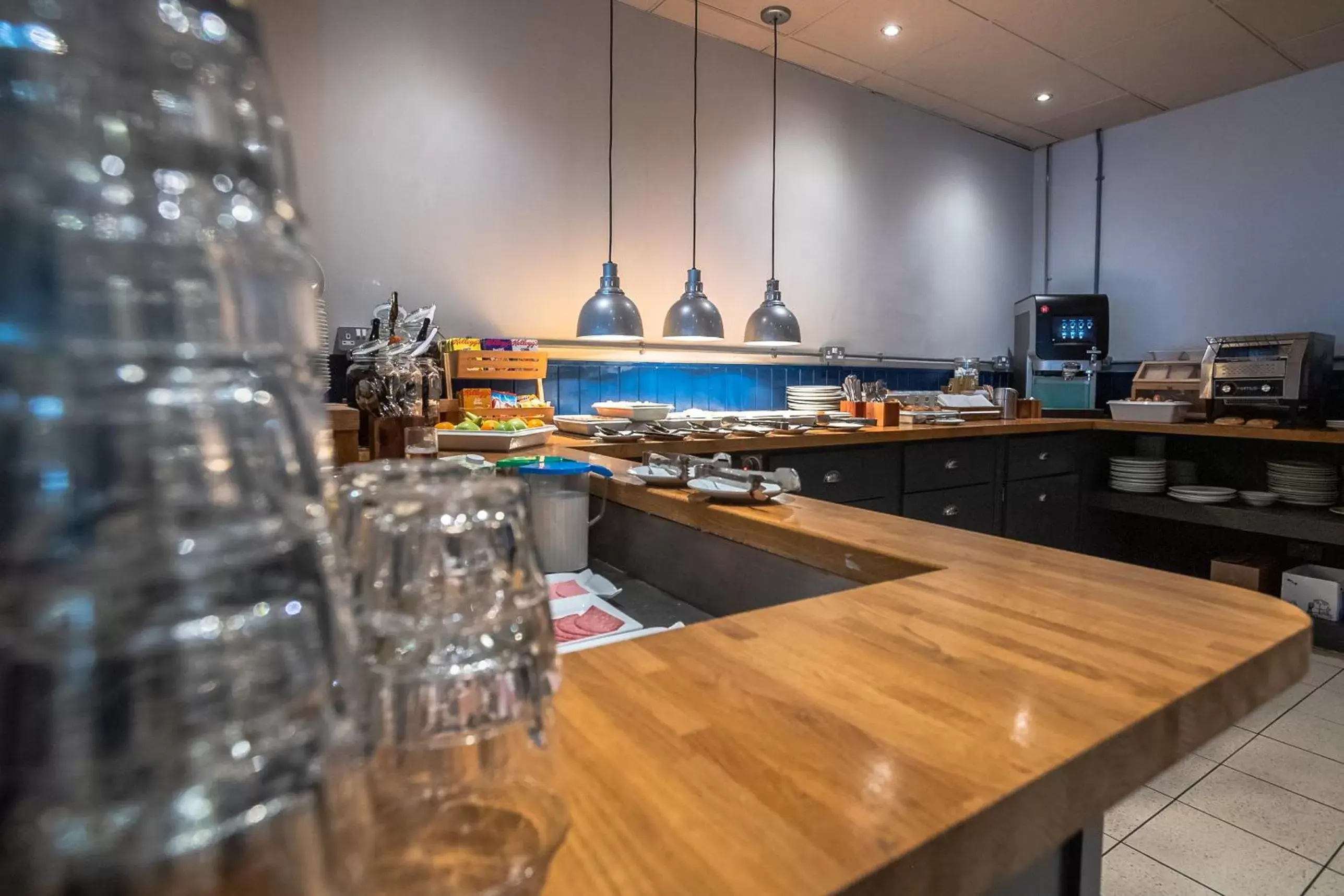 Food and drinks, Kitchen/Kitchenette in Castlefield Hotel