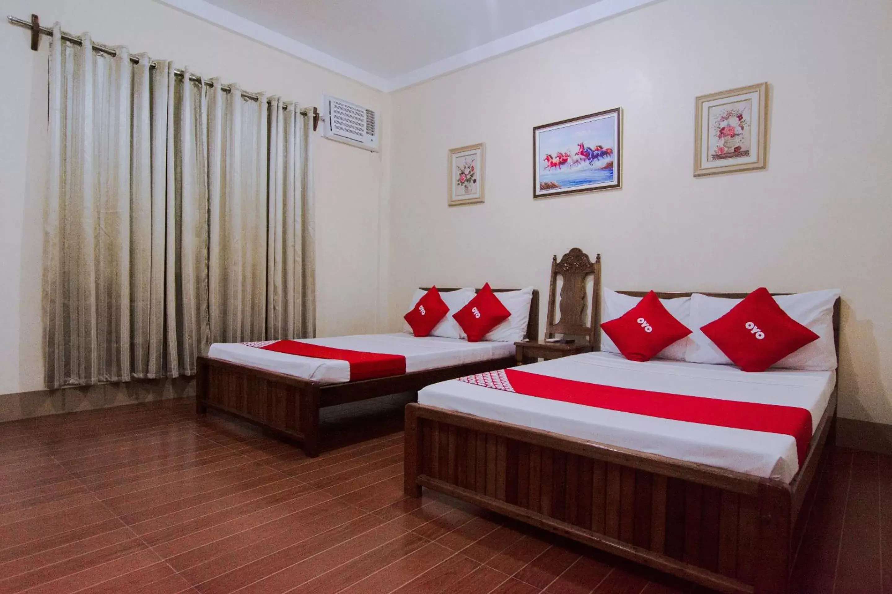 Photo of the whole room, Bed in OYO 658 Roccksar Pension