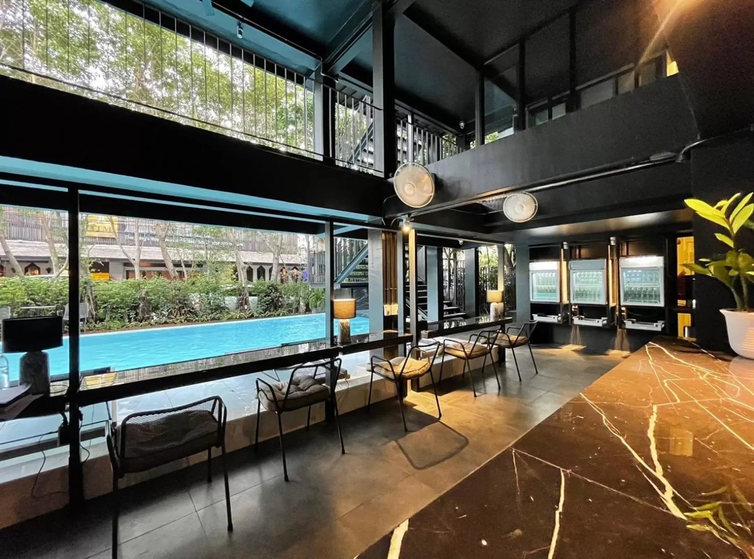 sunbed in POR Santitham