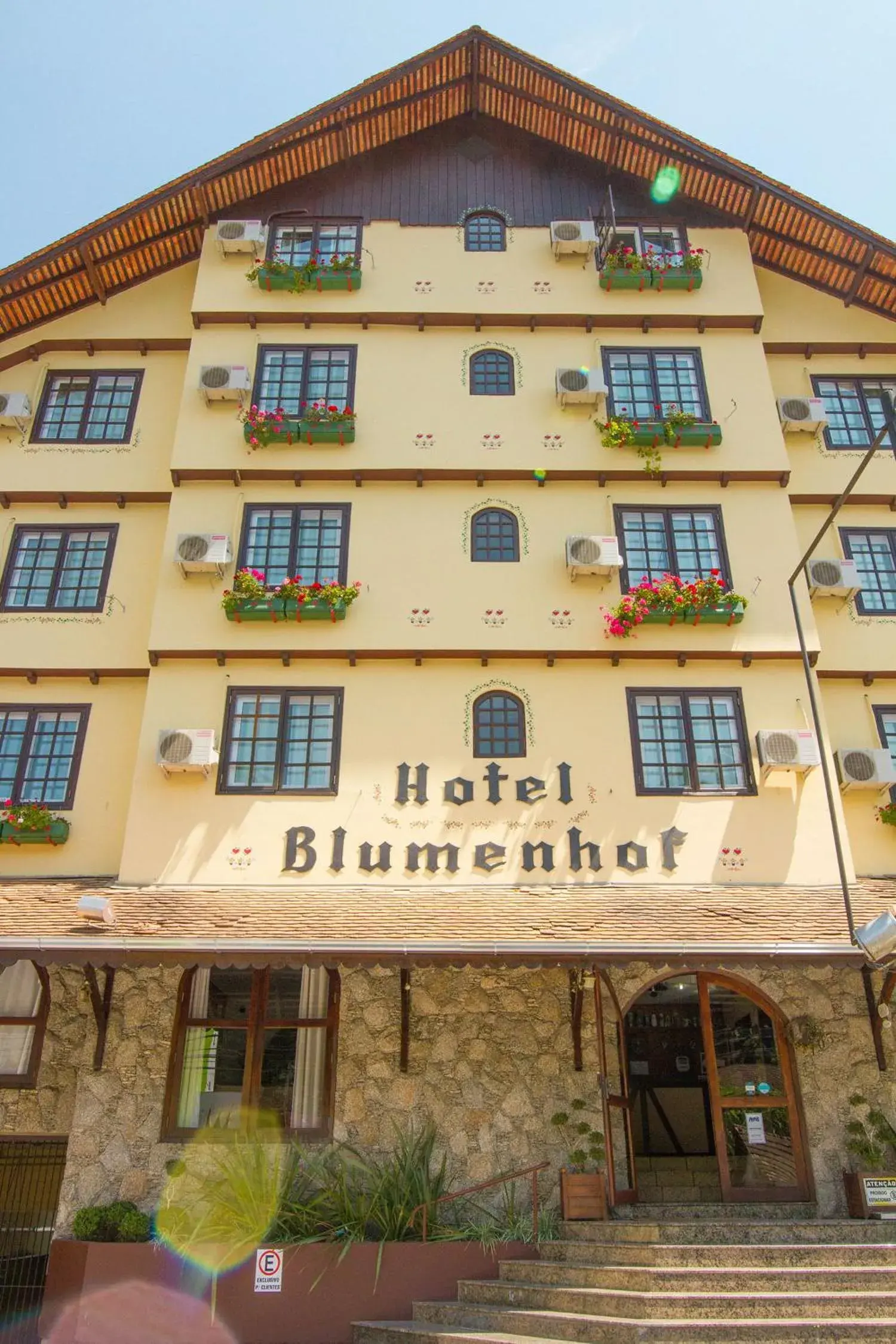 Property Building in Hotel Blumenhof