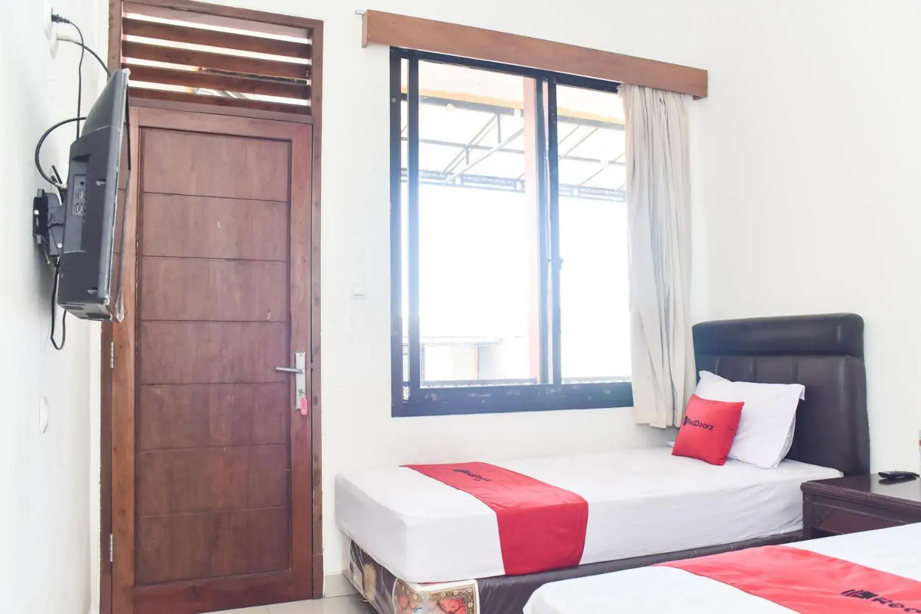 Bedroom, Bed in RedDoorz near Alun Alun Wonosobo