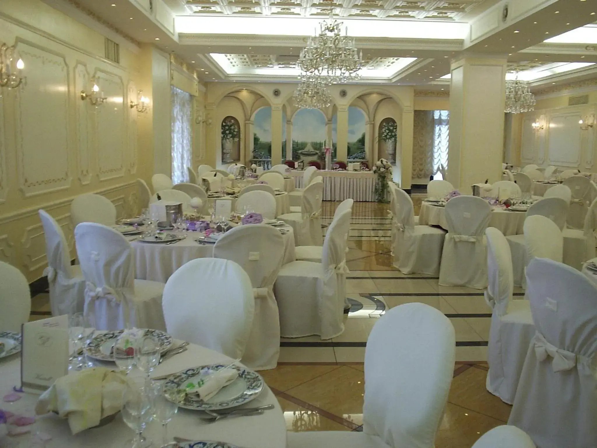 Banquet Facilities in Kristall e Giardini dell'Eden