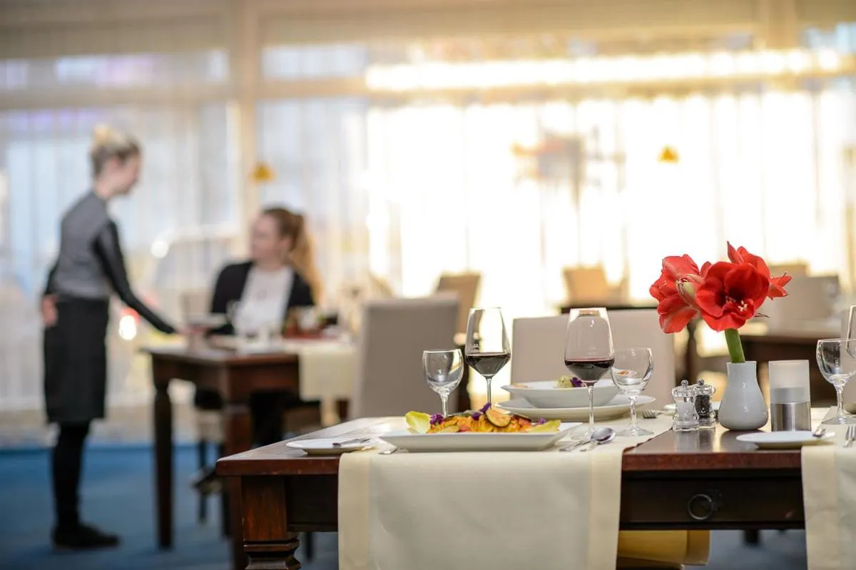 Restaurant/places to eat in Euro Park Hotel Hennef