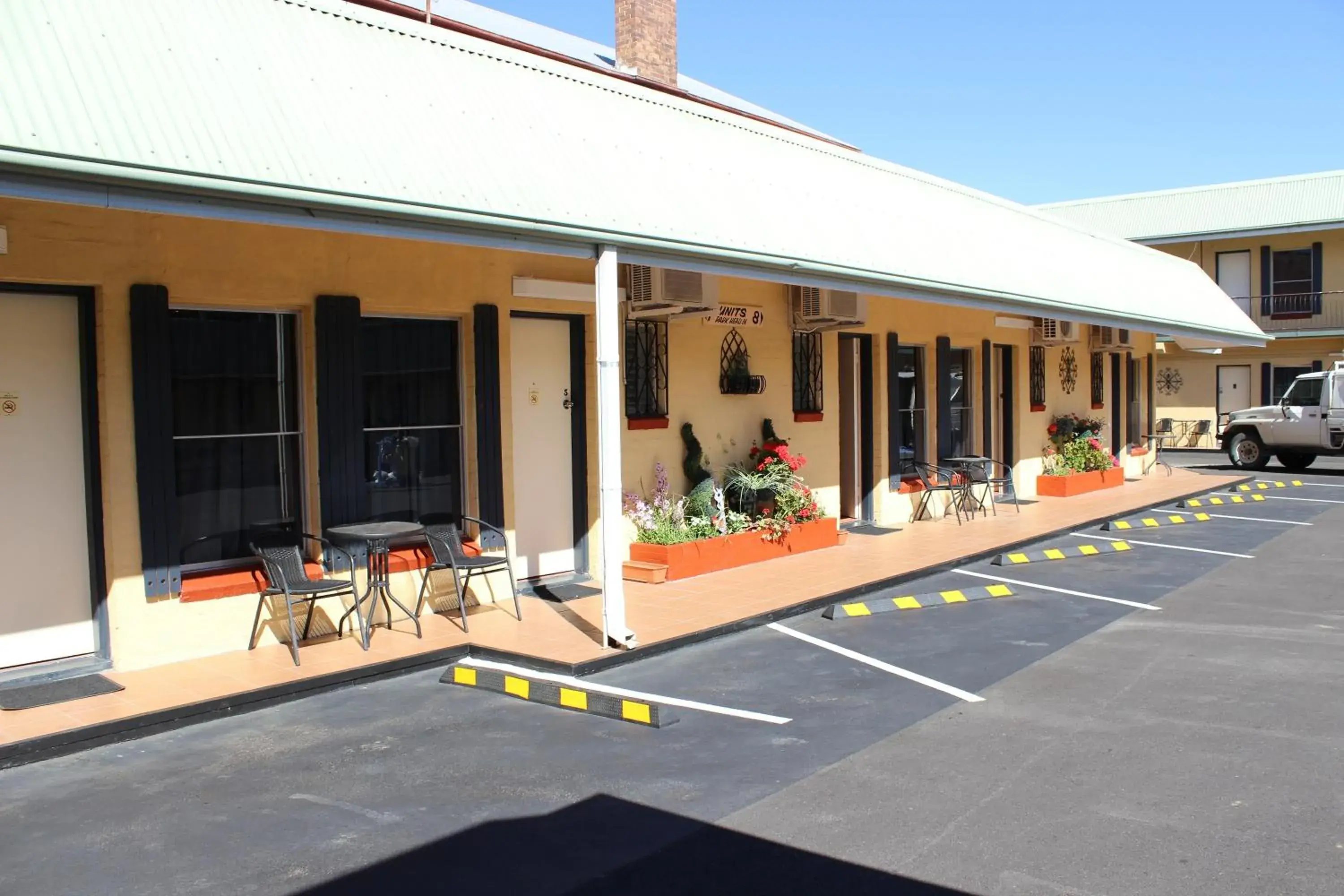 Property building in Inverell Motel