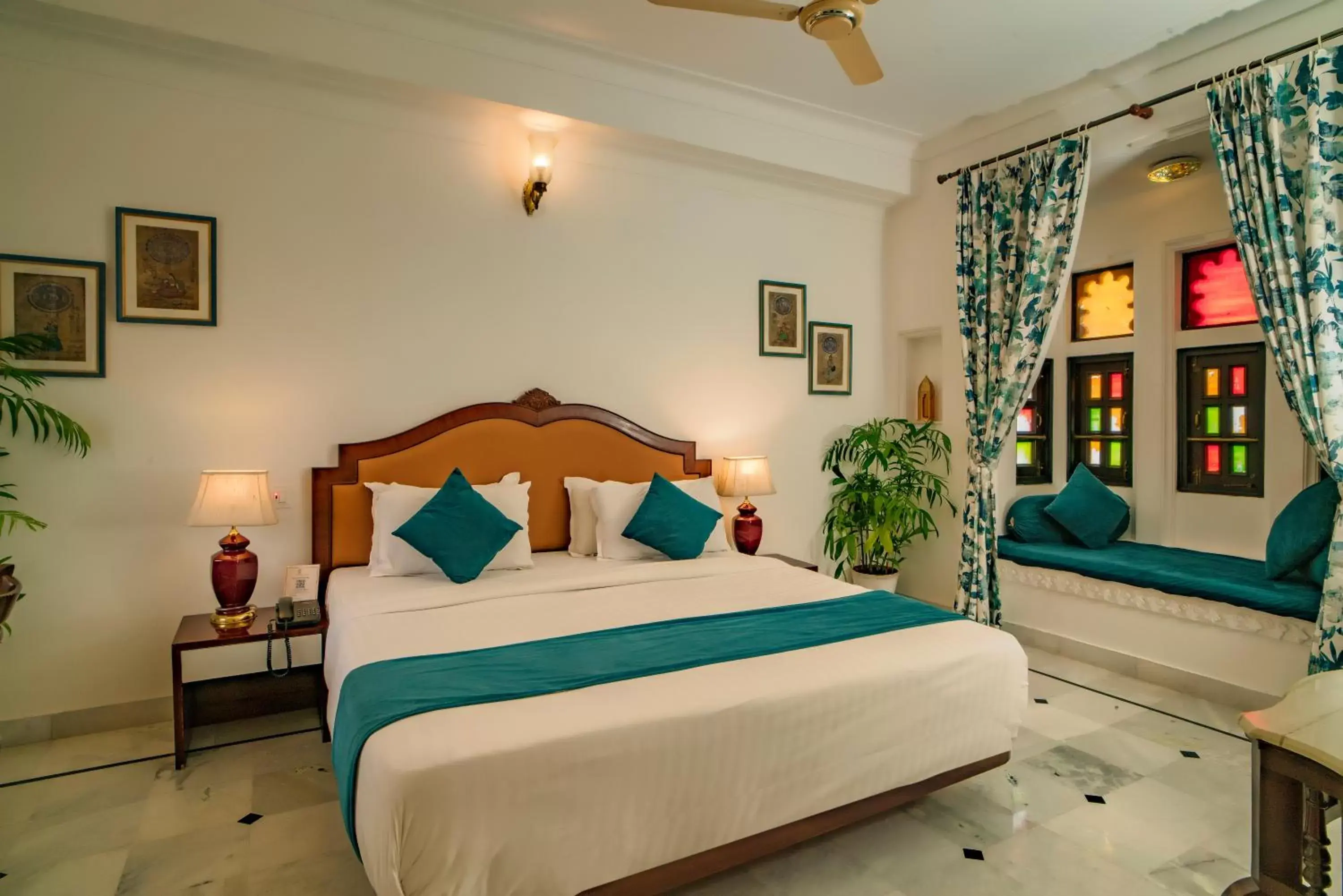 Bedroom, Bed in Swaroop Vilas - Lake Facing Boutique Hotel