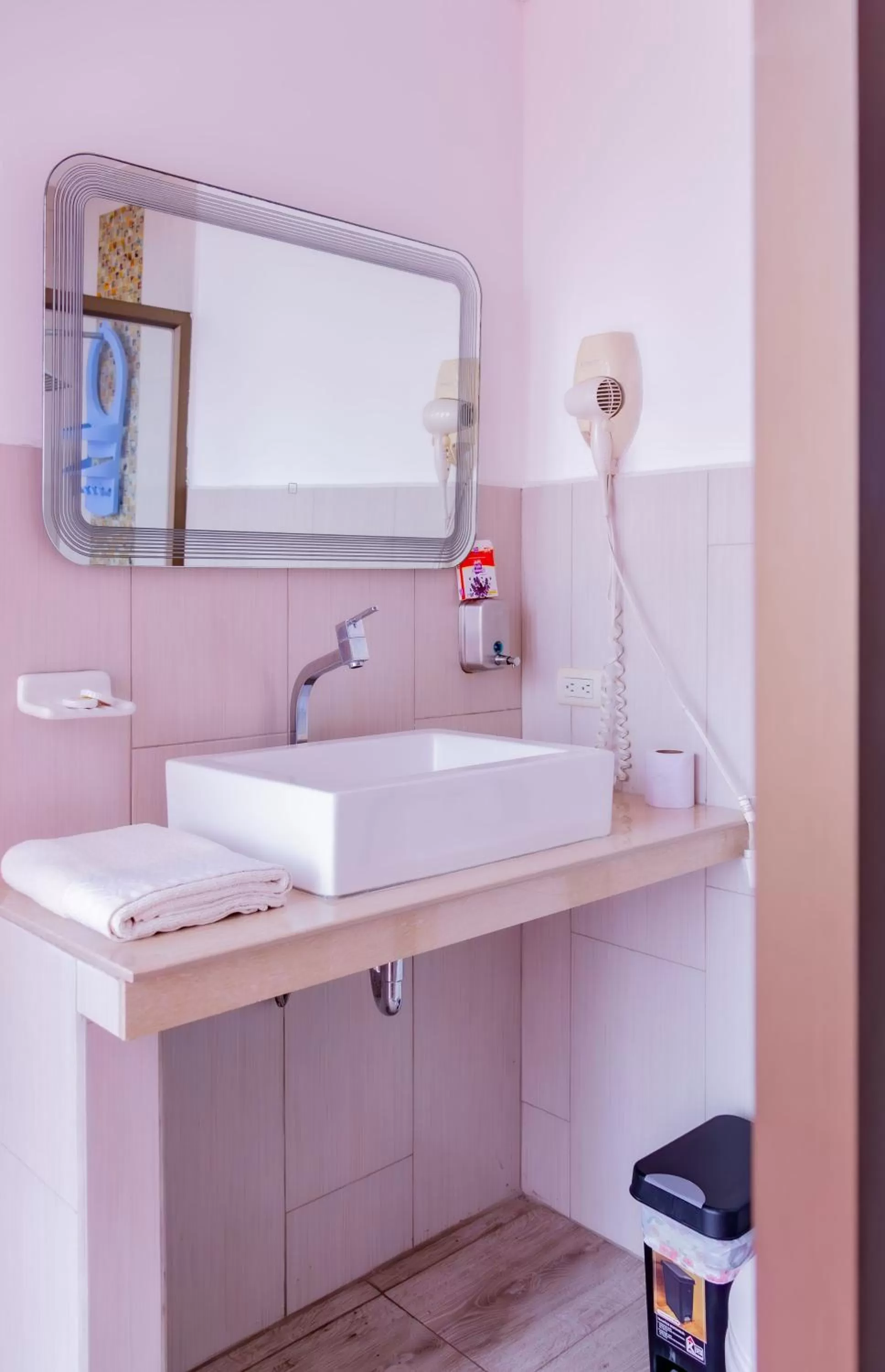 Bathroom in Hostal Antares