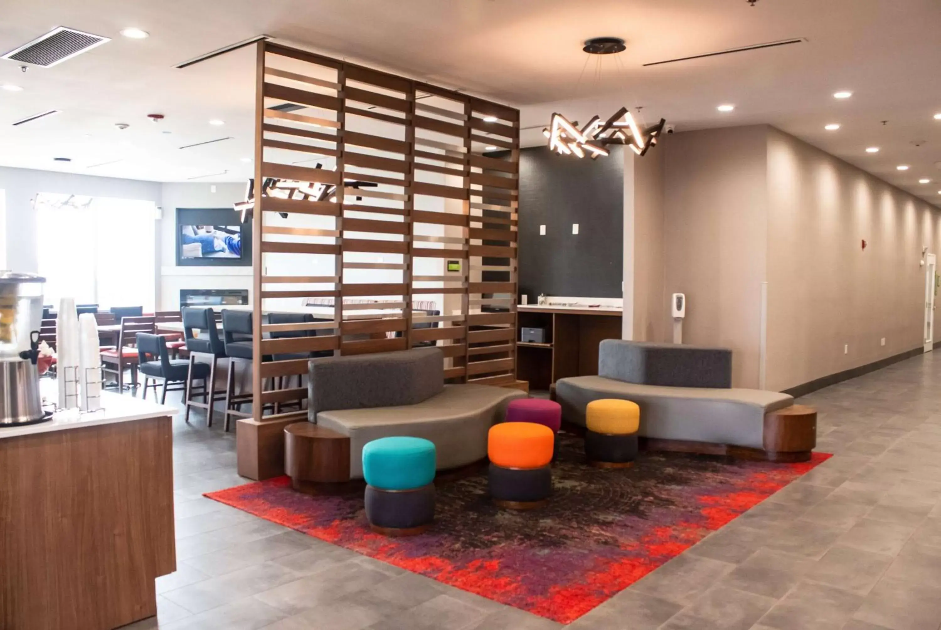 Lobby or reception, Lounge/Bar in La Quinta by Wyndham Belton - Temple South