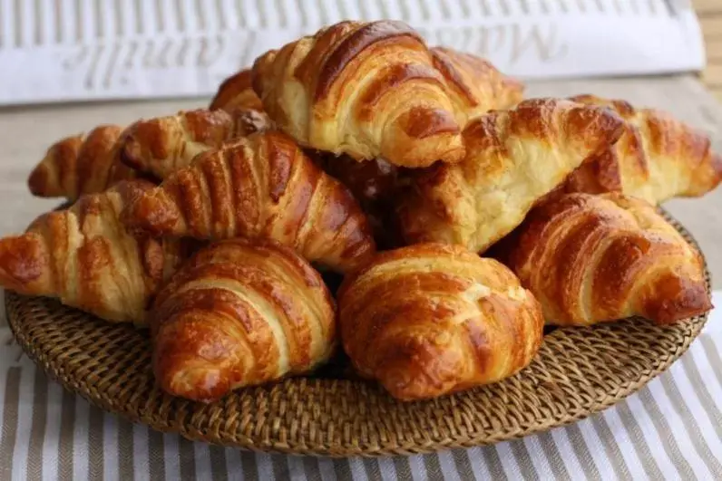 Continental breakfast, Food in St Andrews House Hotel