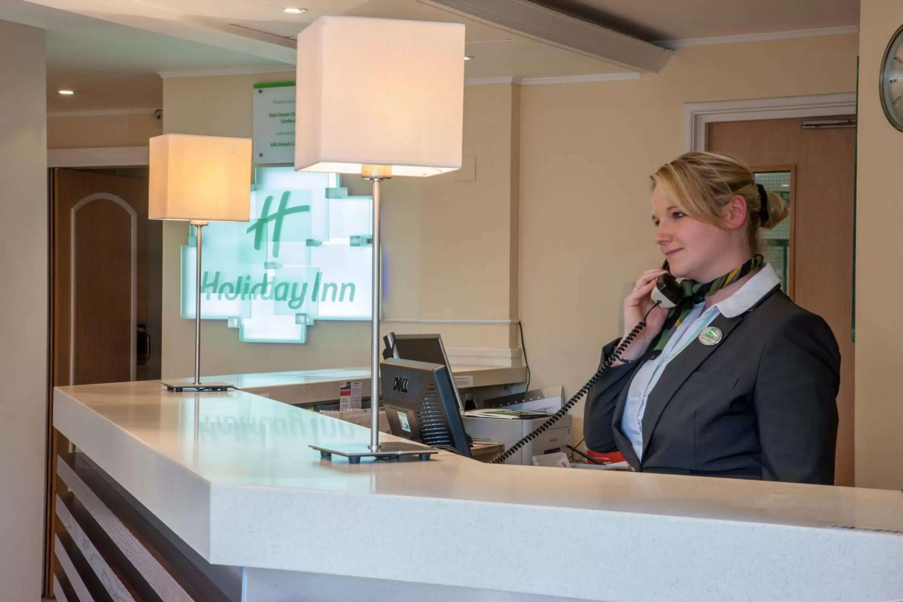 Property building, Lobby/Reception in Holiday Inn Lincoln, an IHG Hotel