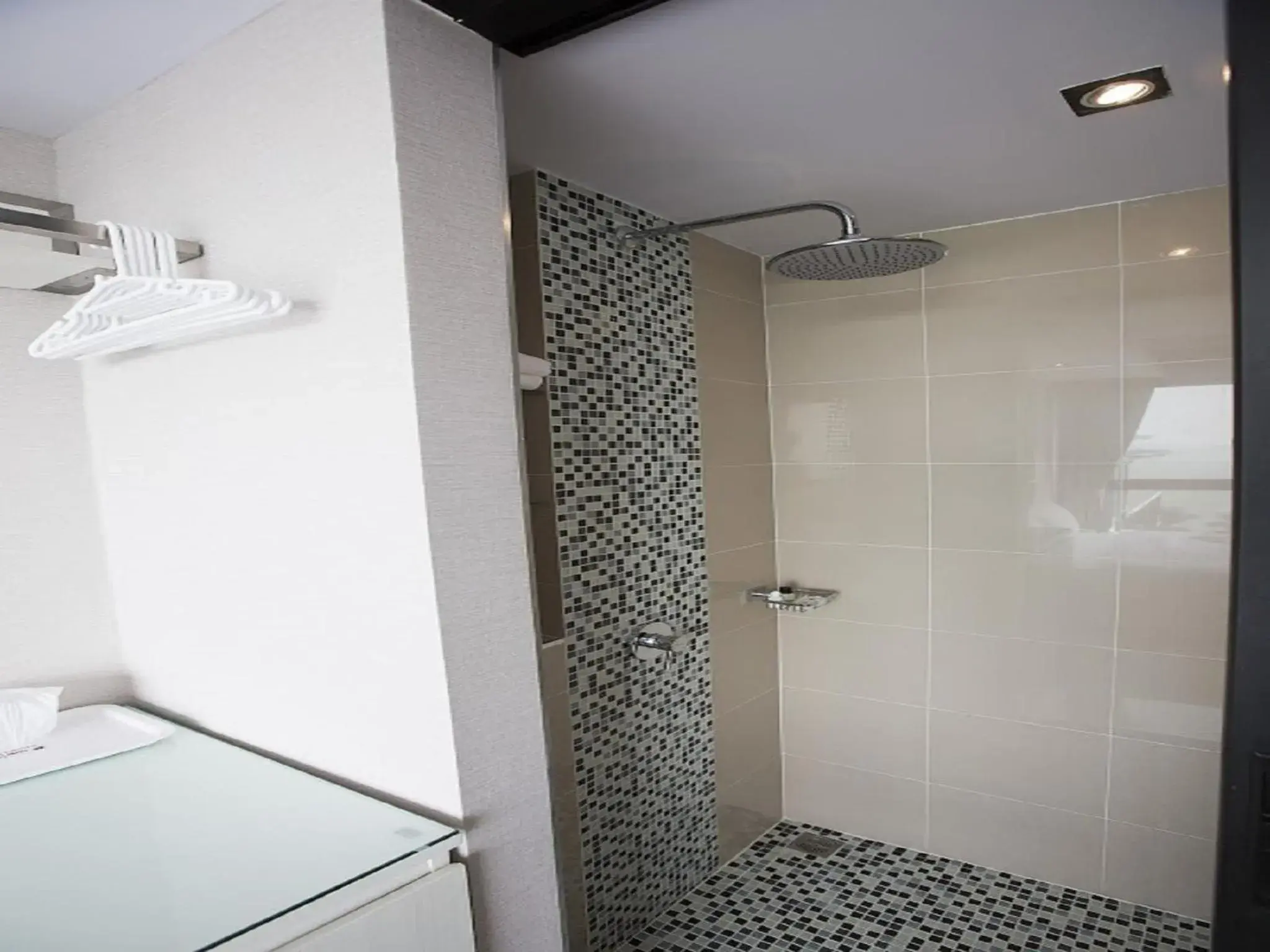 Shower, Bathroom in Serenotel Pattaya