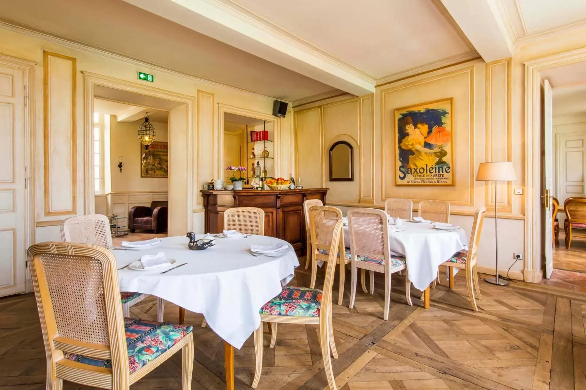 Restaurant/Places to Eat in Les Trois Lys