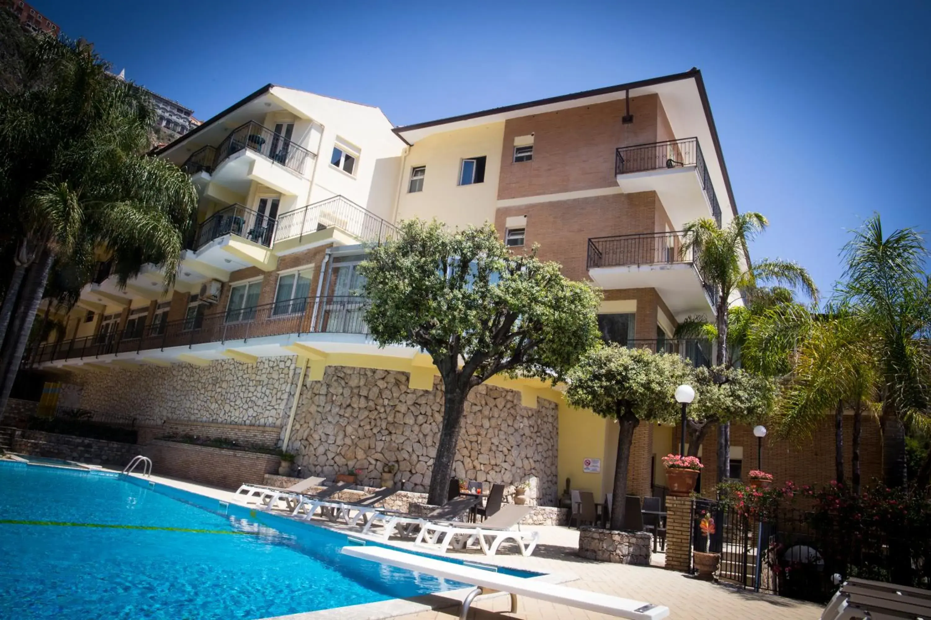 Swimming pool, Property Building in Hotel Corallo