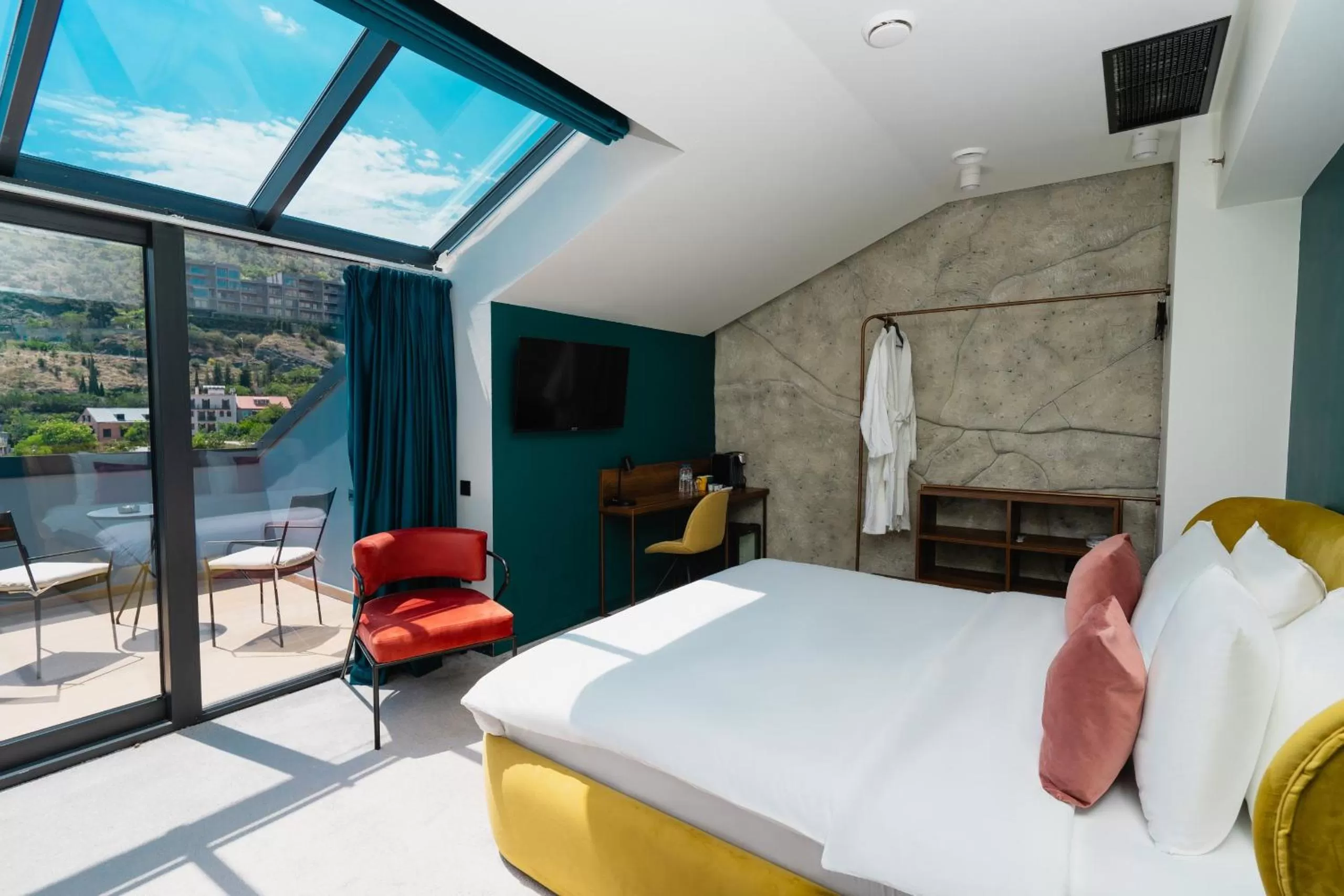 Photo of the whole room in About Sololaki