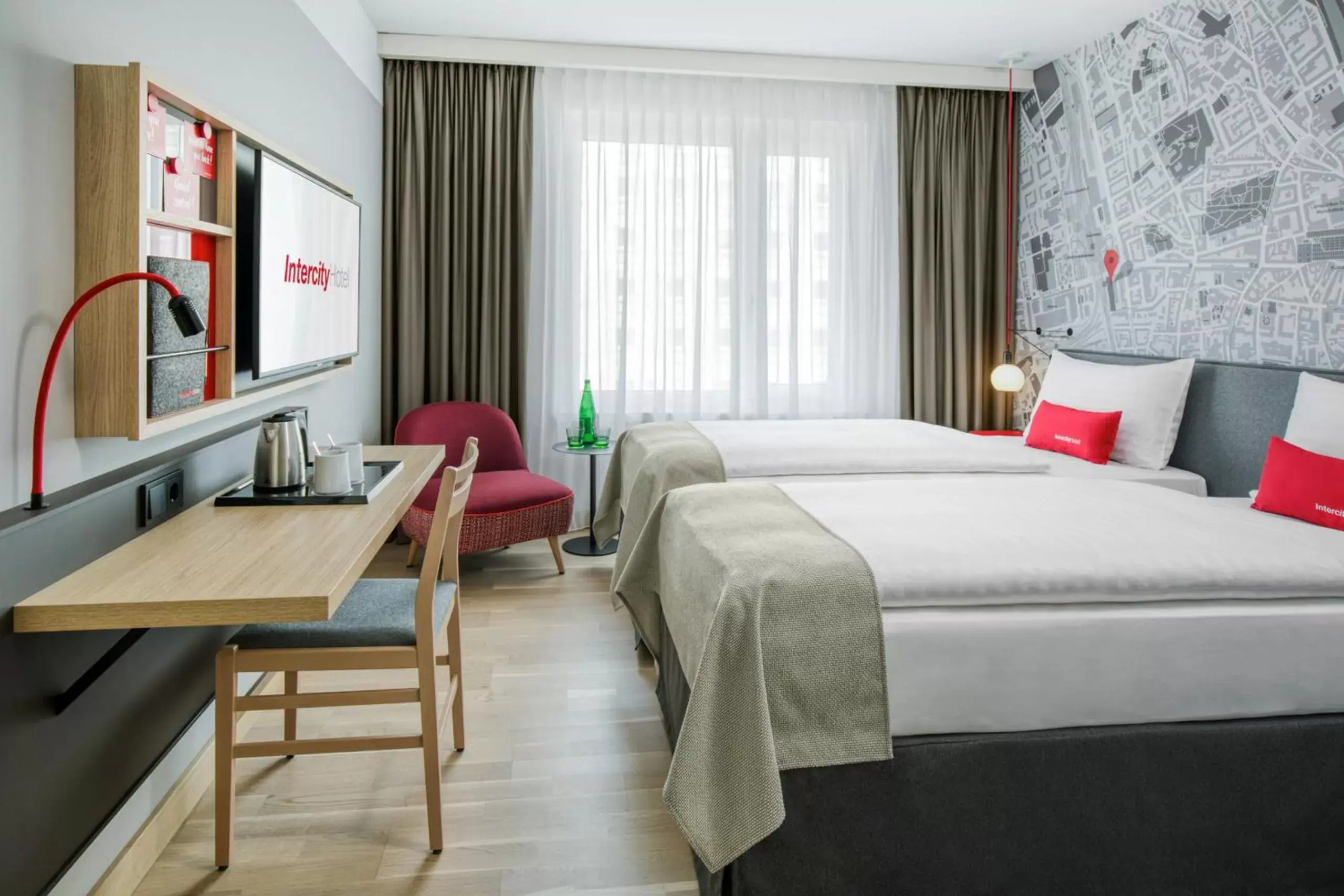 Business Twin Room in IntercityHotel Graz