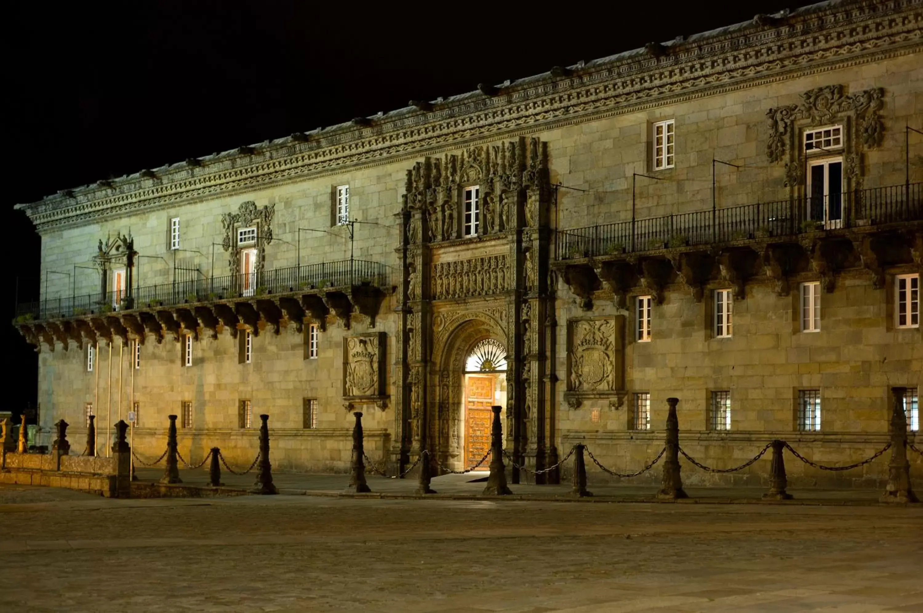 Facade/entrance, Property Building in Parador de Santiago - Hostal Reis Catolicos