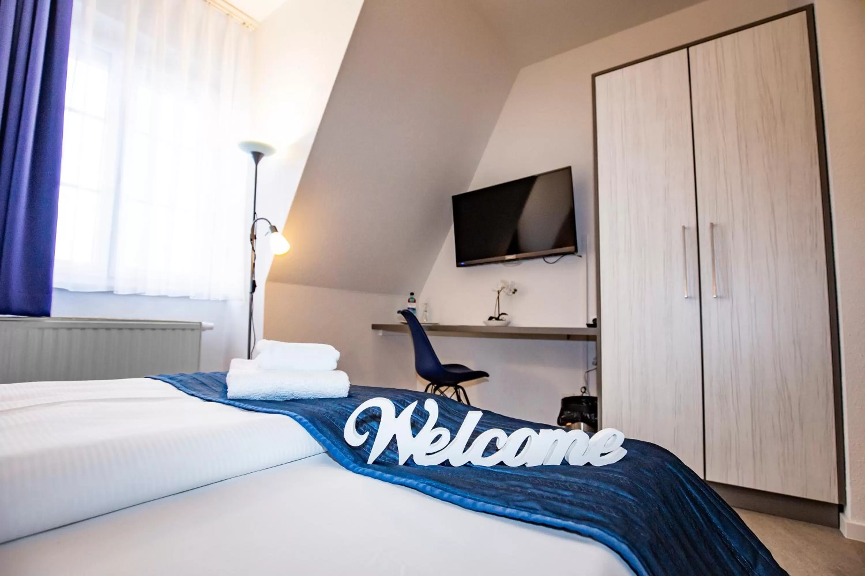 Bed in Hotel "Zur Mühle"