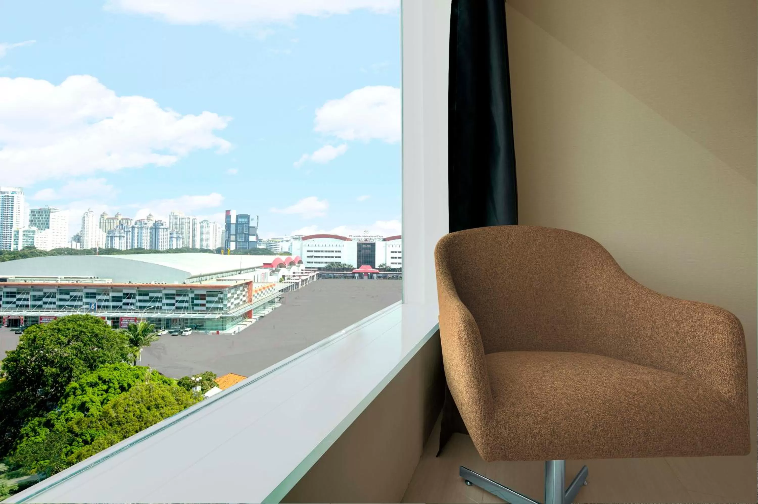 Neighbourhood in Holiday Inn Express Jakarta International Expo by IHG