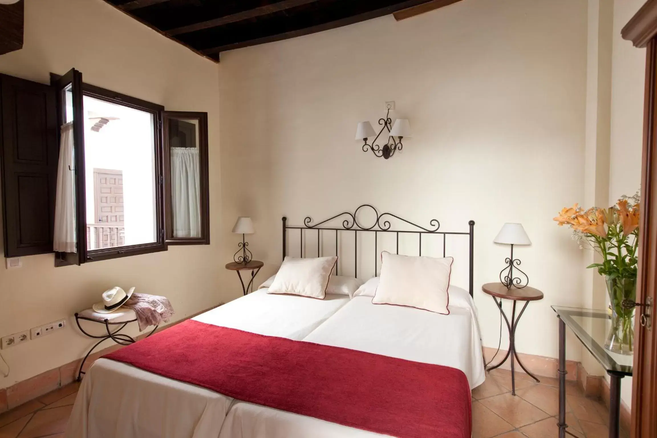 Bedroom, Bed in Casa del Capitel Nazarí