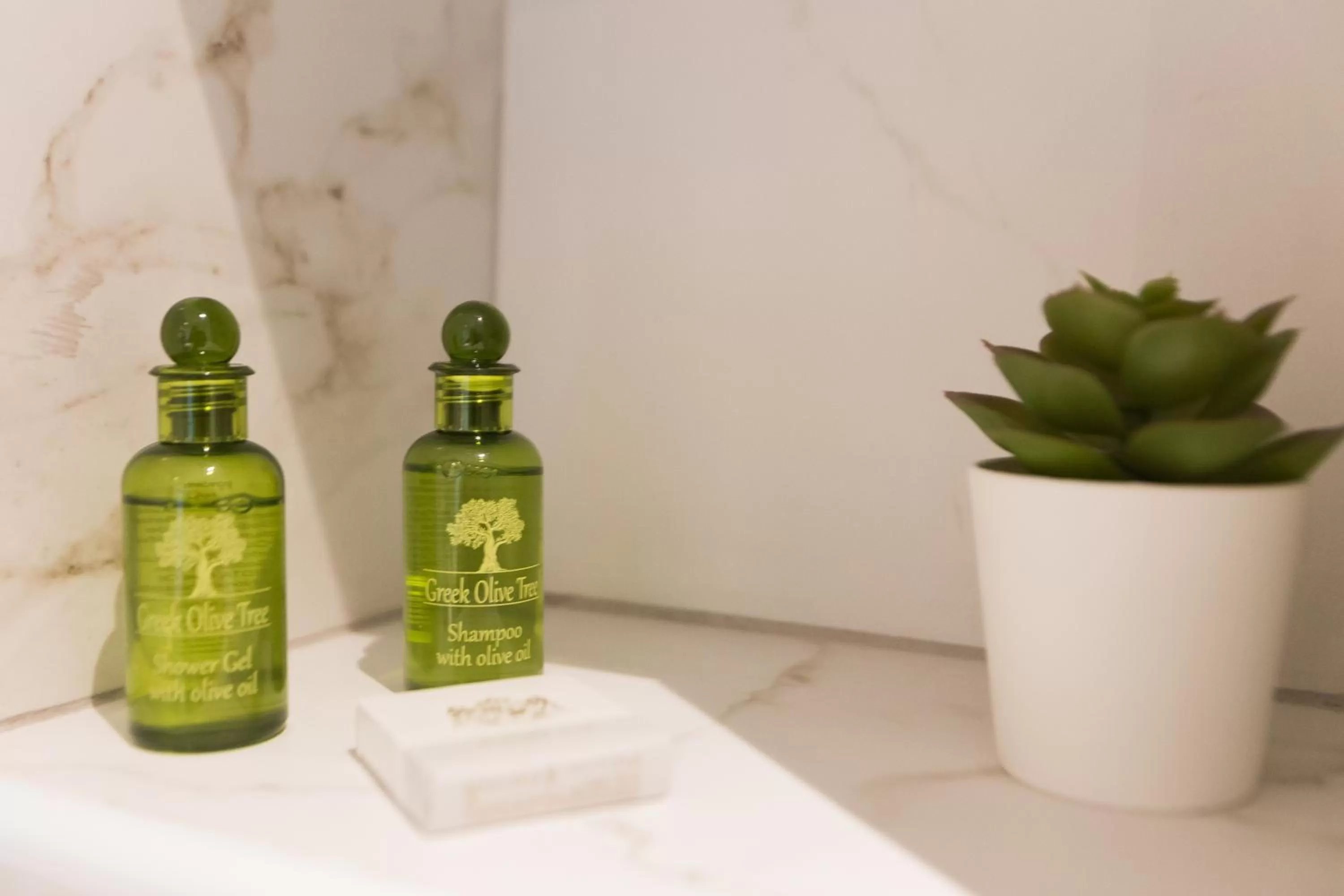 Bathroom in 12 Reasons Why Metaxourgeio