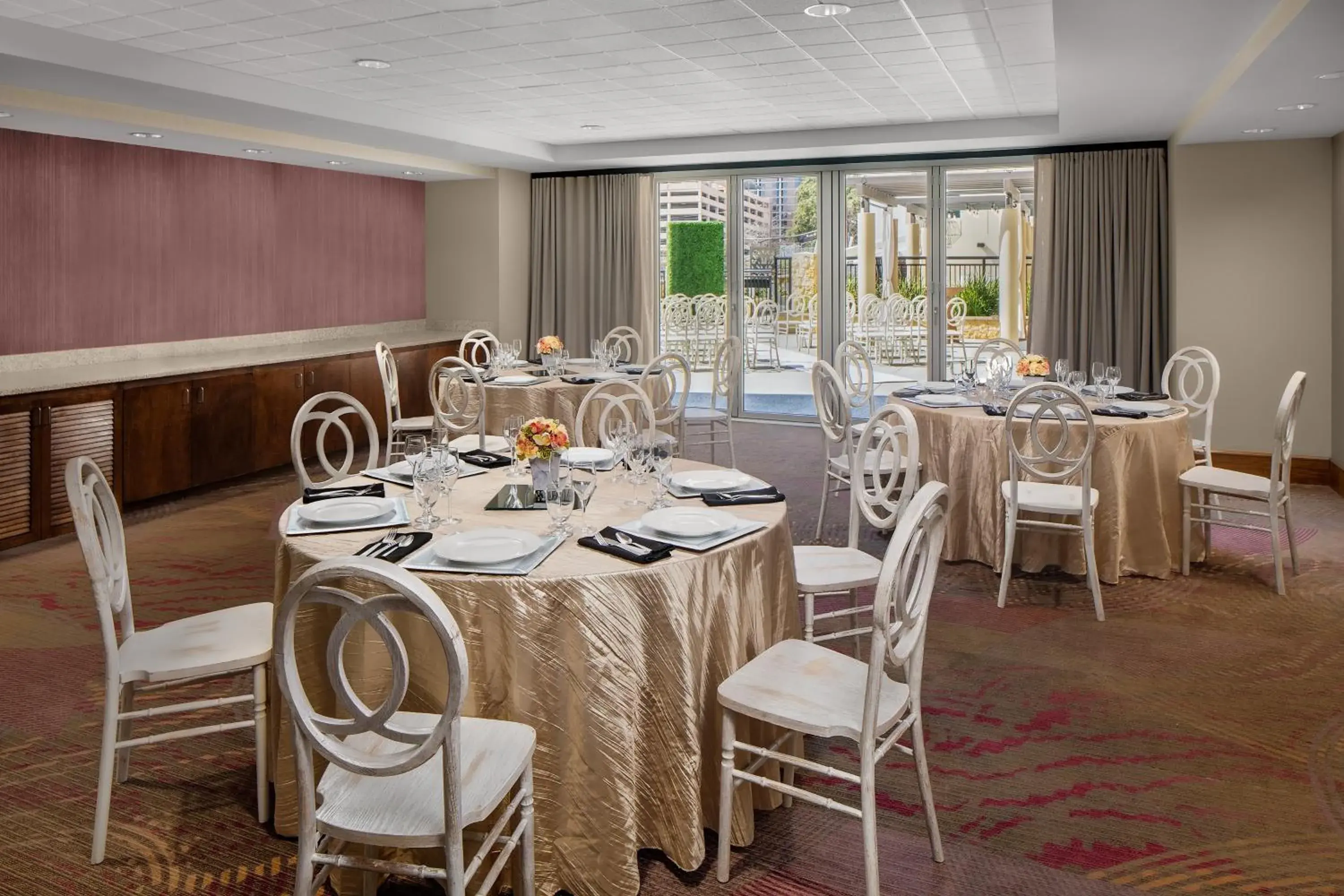 Banquet/Function facilities, Restaurant/Places to Eat in Hotel Indigo Austin Downtown, an IHG Hotel