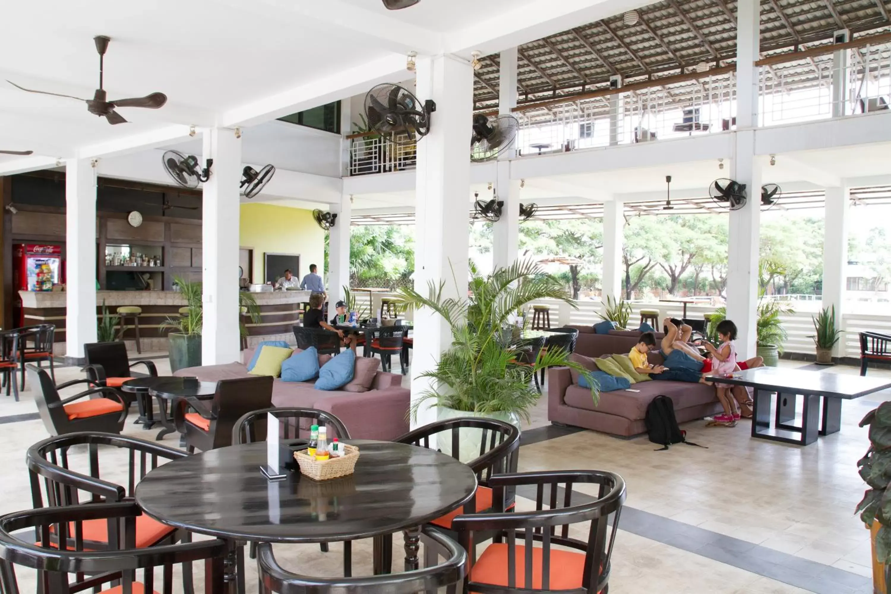 Restaurant/Places to Eat in Cambodian Country Club