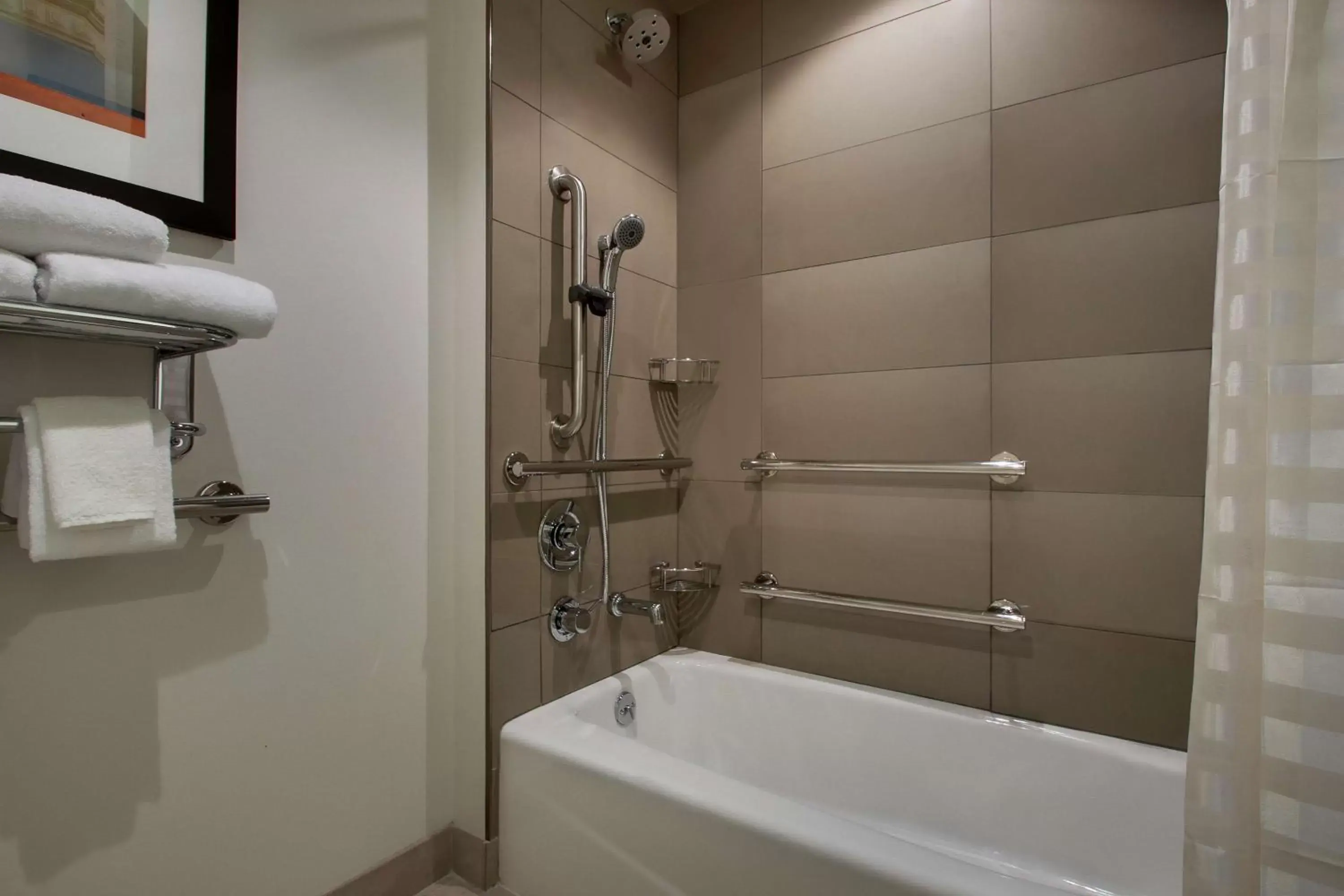 Bathroom in Hyatt House Oak Brook