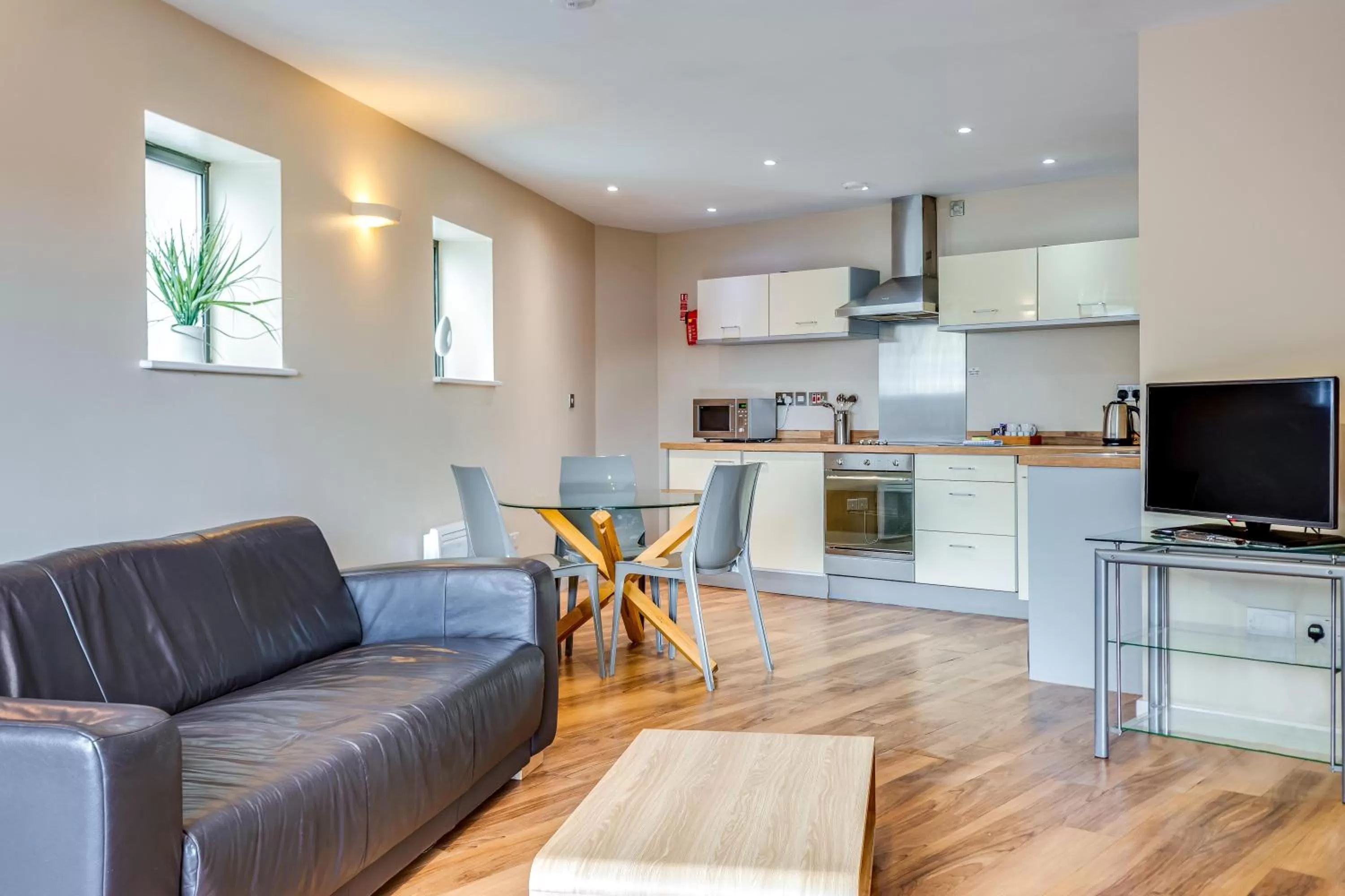 Kitchen or kitchenette in Roomzzz Leeds Headingley