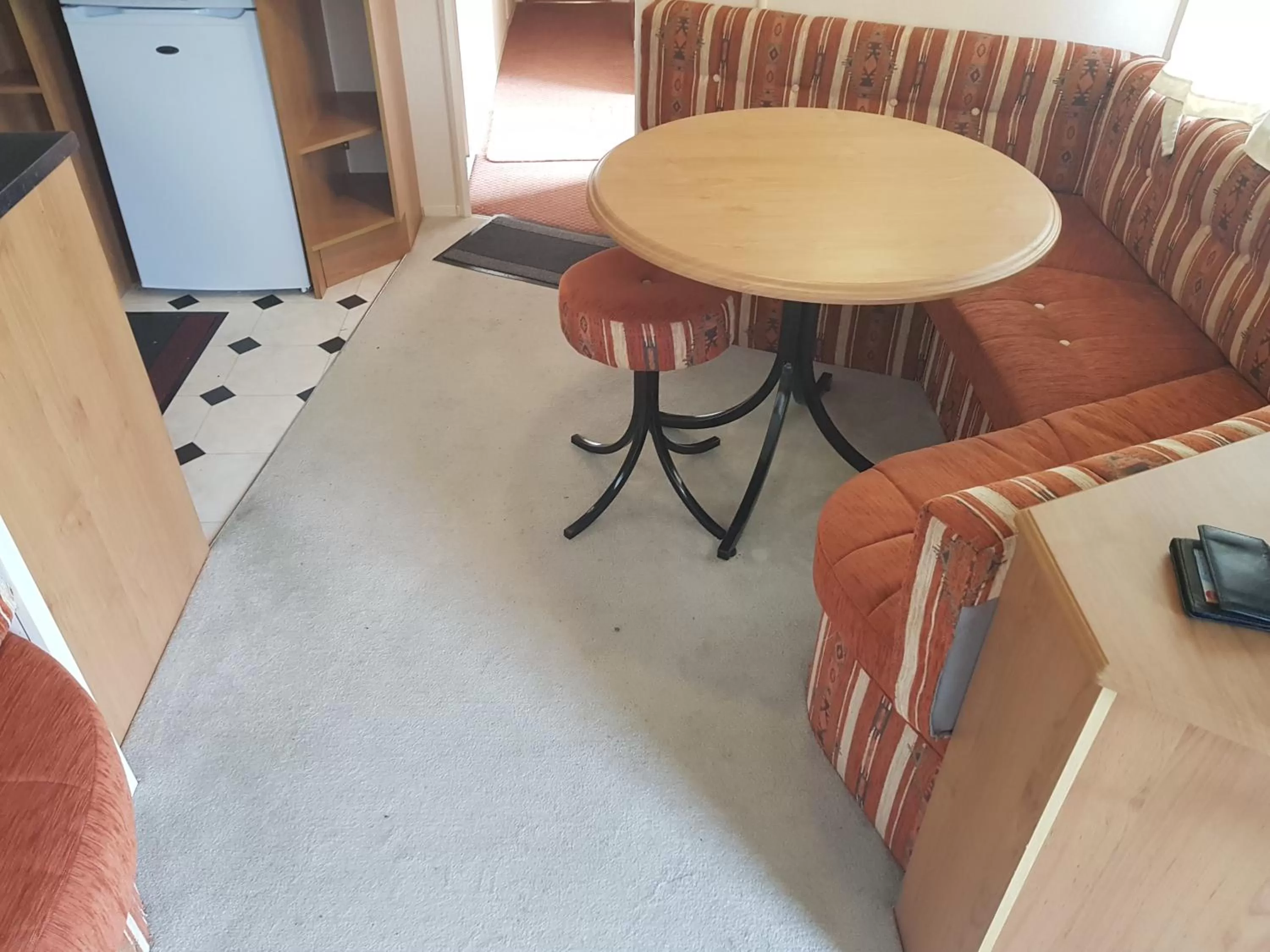 the jackdaw pub SELF CATERING STATIC CARAVAN free breakfast supplied