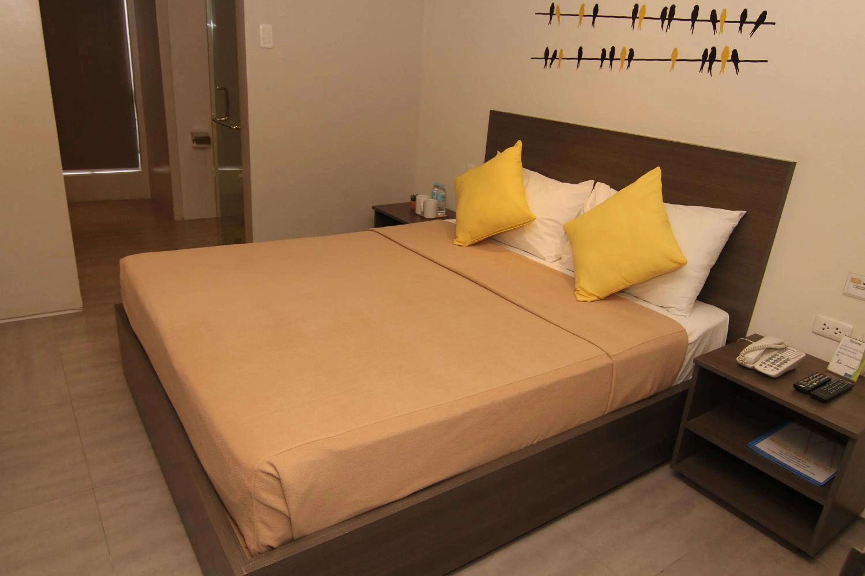 Bedroom, Bed in Mabolo Royal Hotel