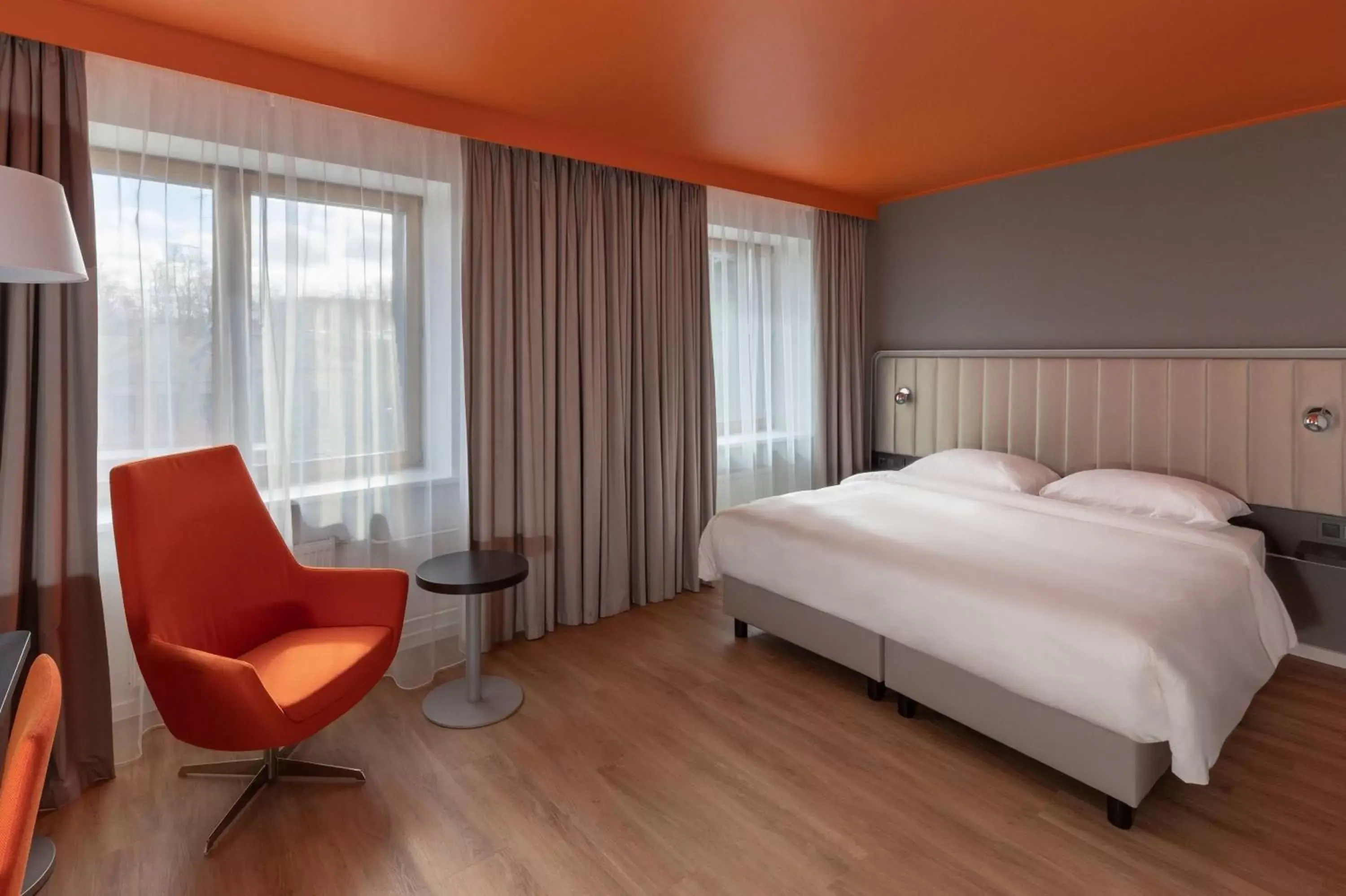 Photo of the whole room, Bed in Park Inn by Radisson Meriton Conference & Spa Hotel Tallinn