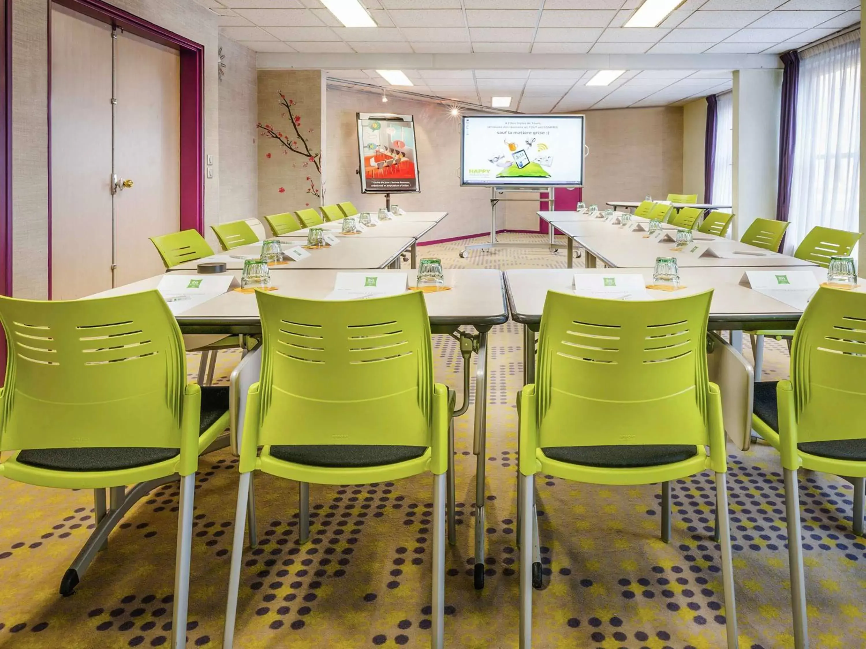 Meeting/conference room in ibis Styles Tours Centre