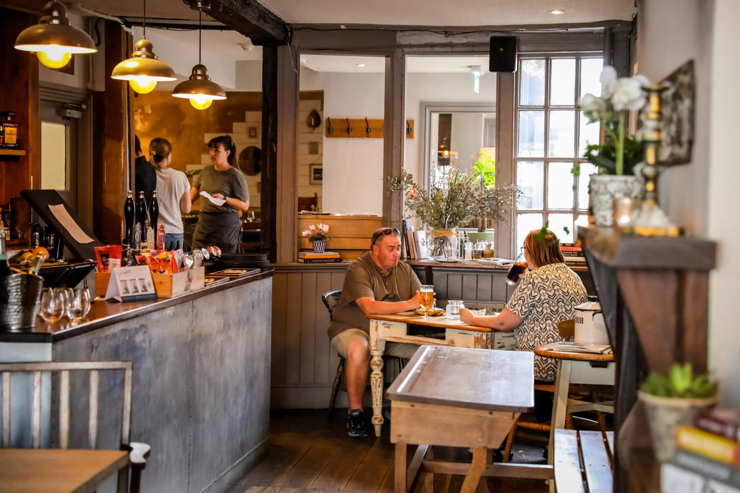 Restaurant/Places to Eat in The Black Swan Inn