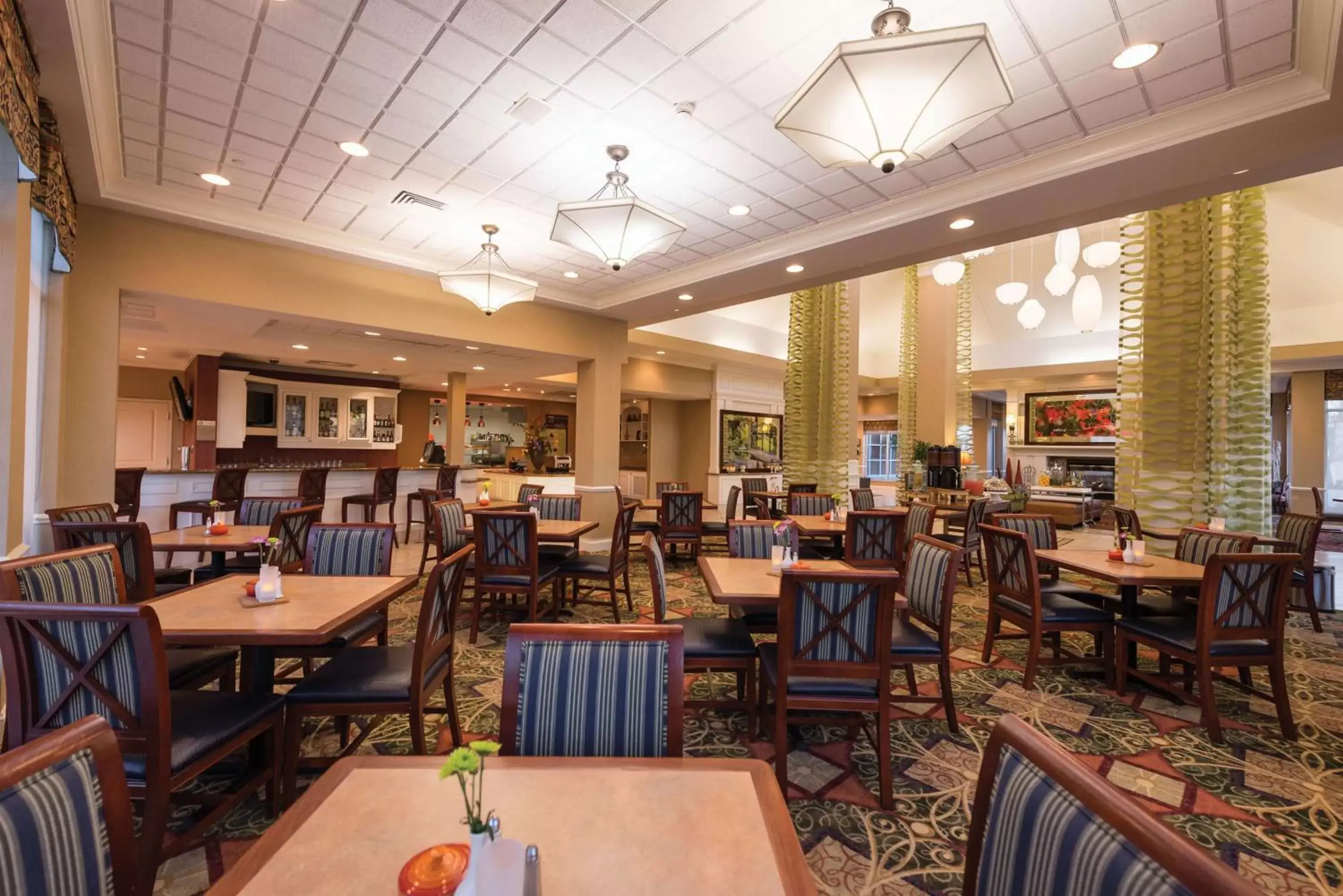 Restaurant/Places to Eat in Hilton Garden Inn Meridian