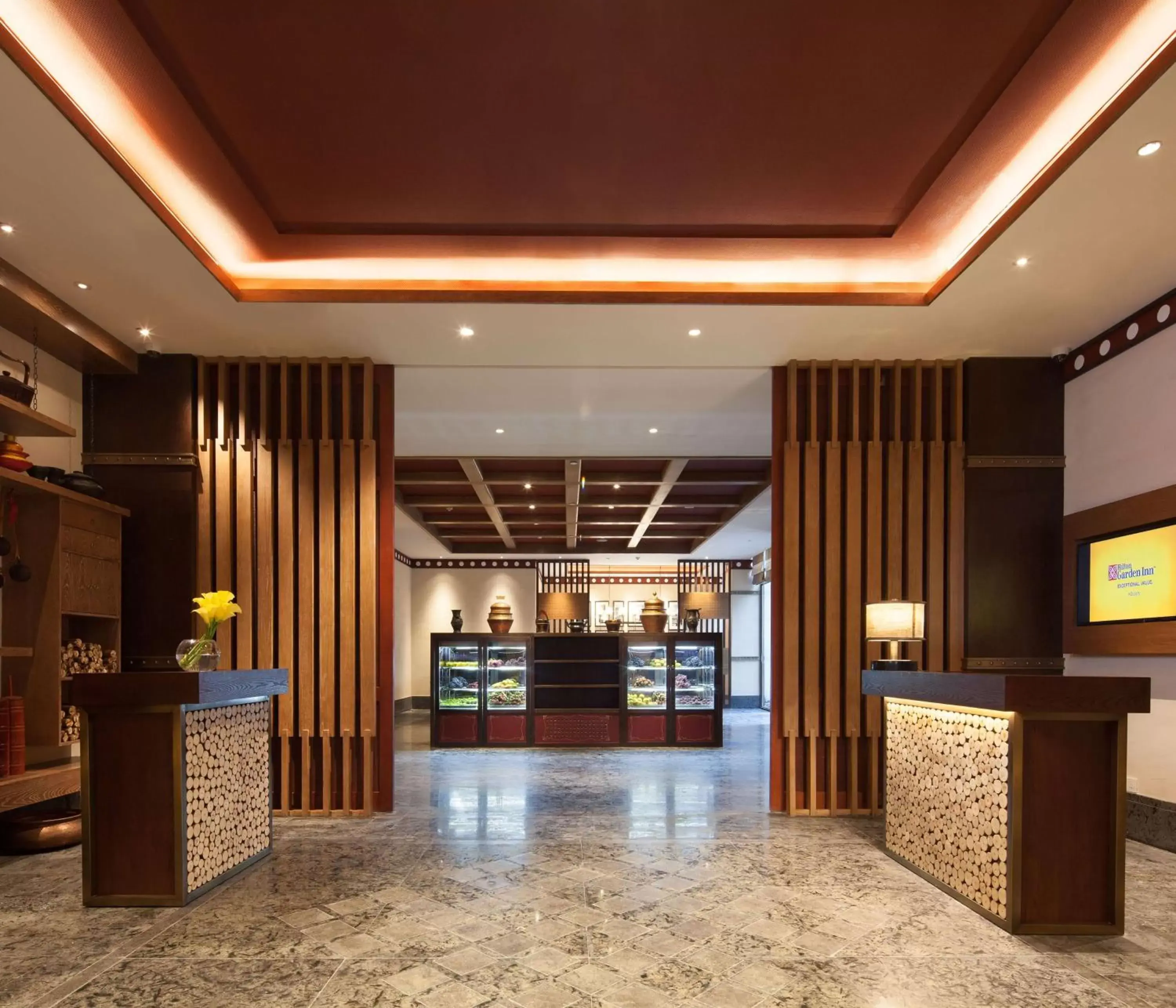 Restaurant/places to eat, Lobby/Reception in Hilton Garden Inn Shangri-La