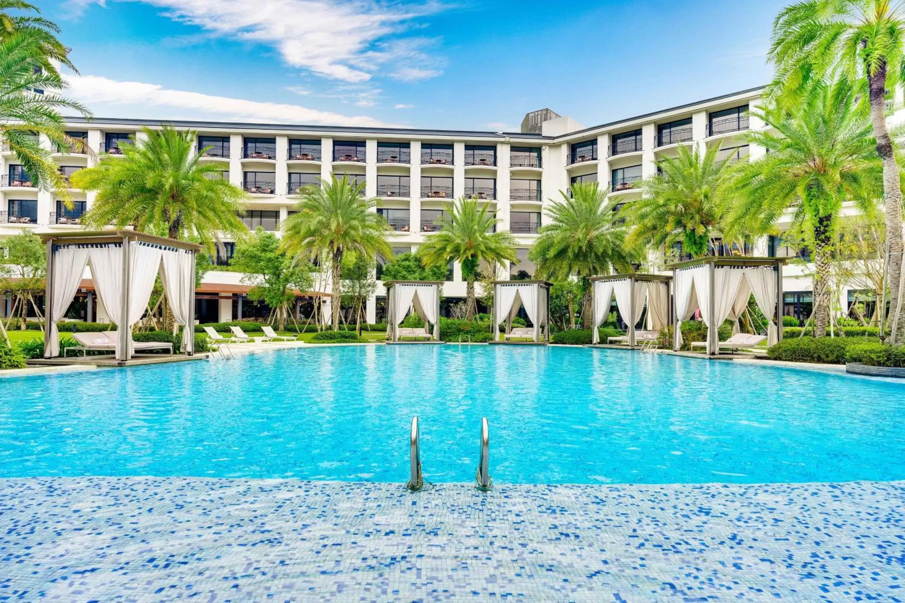 Swimming pool, Property Building in The Westin Tashee Resort, Taoyuan