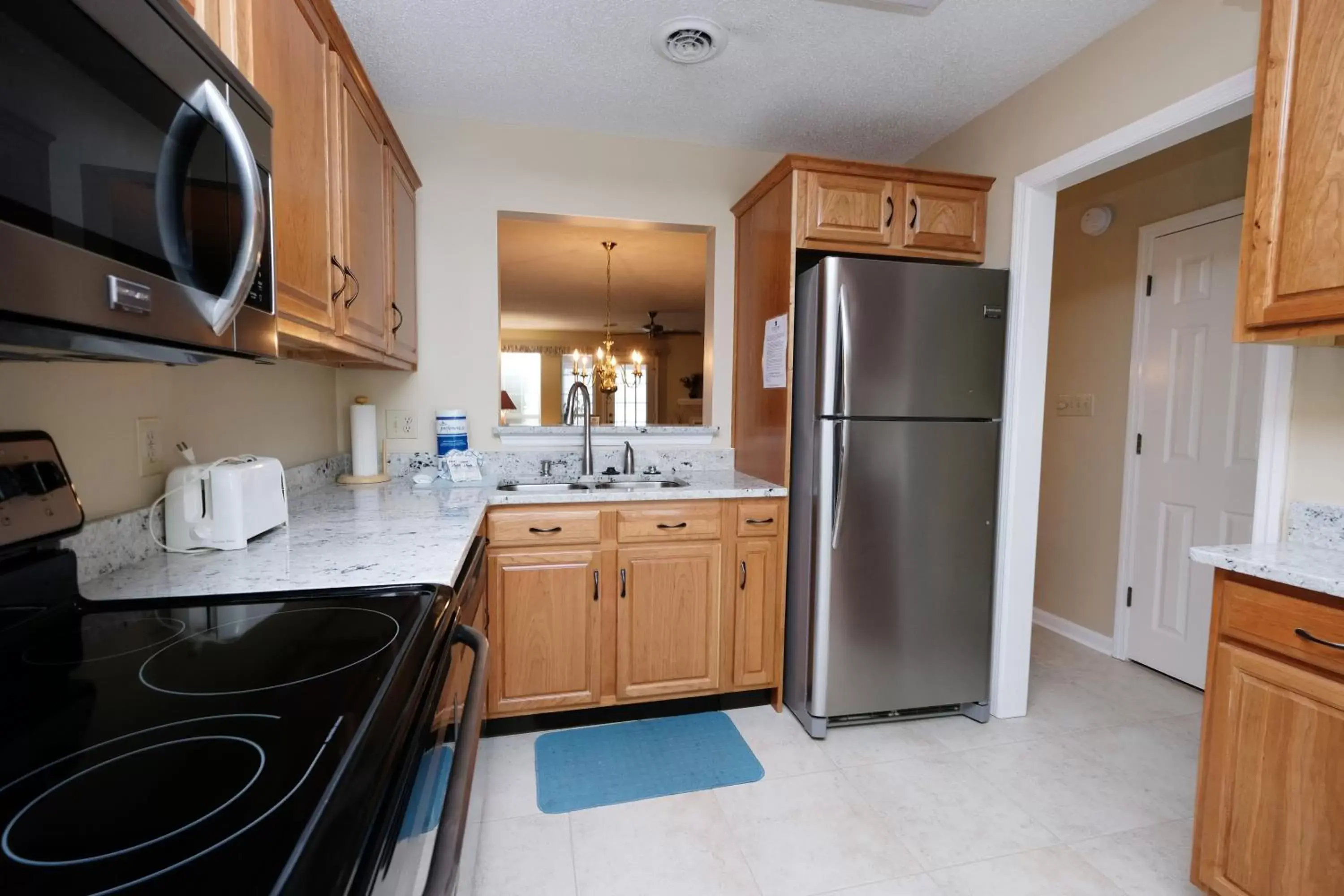 Kitchen/Kitchenette in Litchfield Beach & Golf Resort