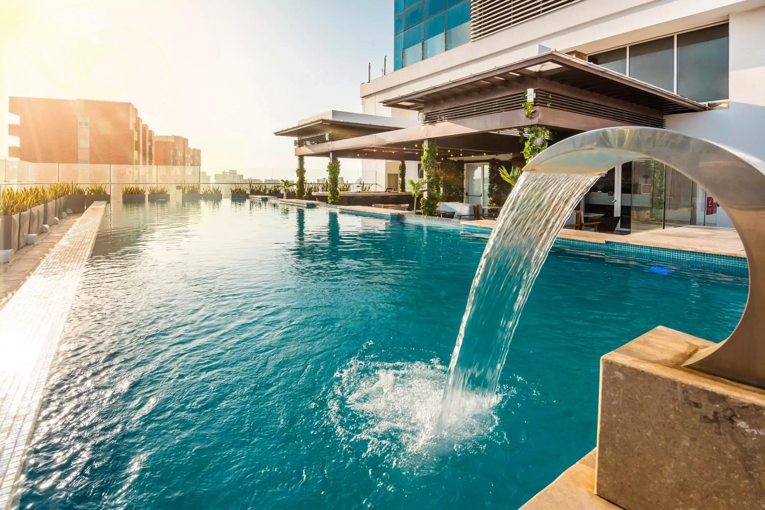 Swimming Pool in Crowne Plaza Barranquilla, an IHG Hotel