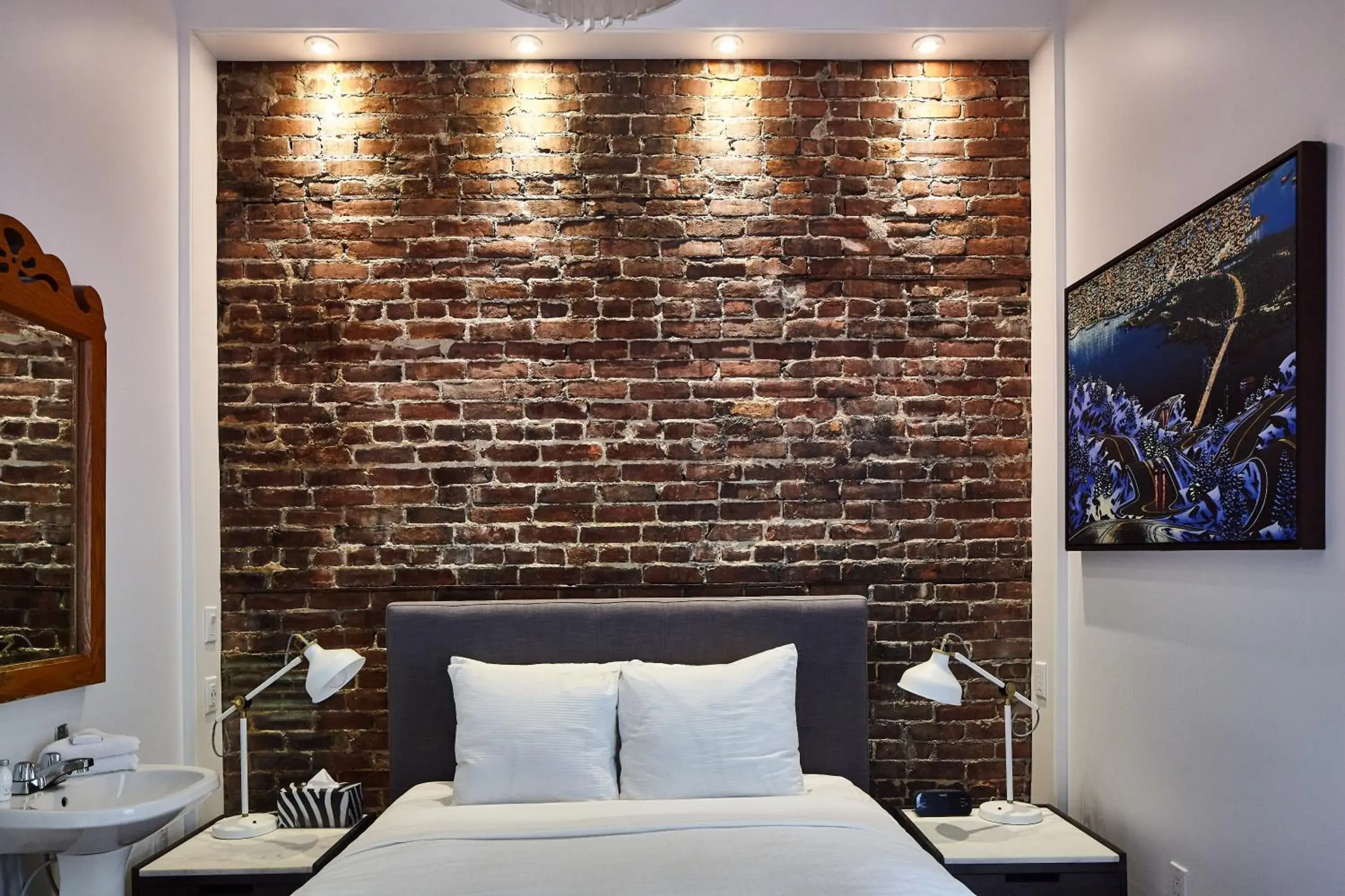 Bedroom, Bed in Victorian Hotel