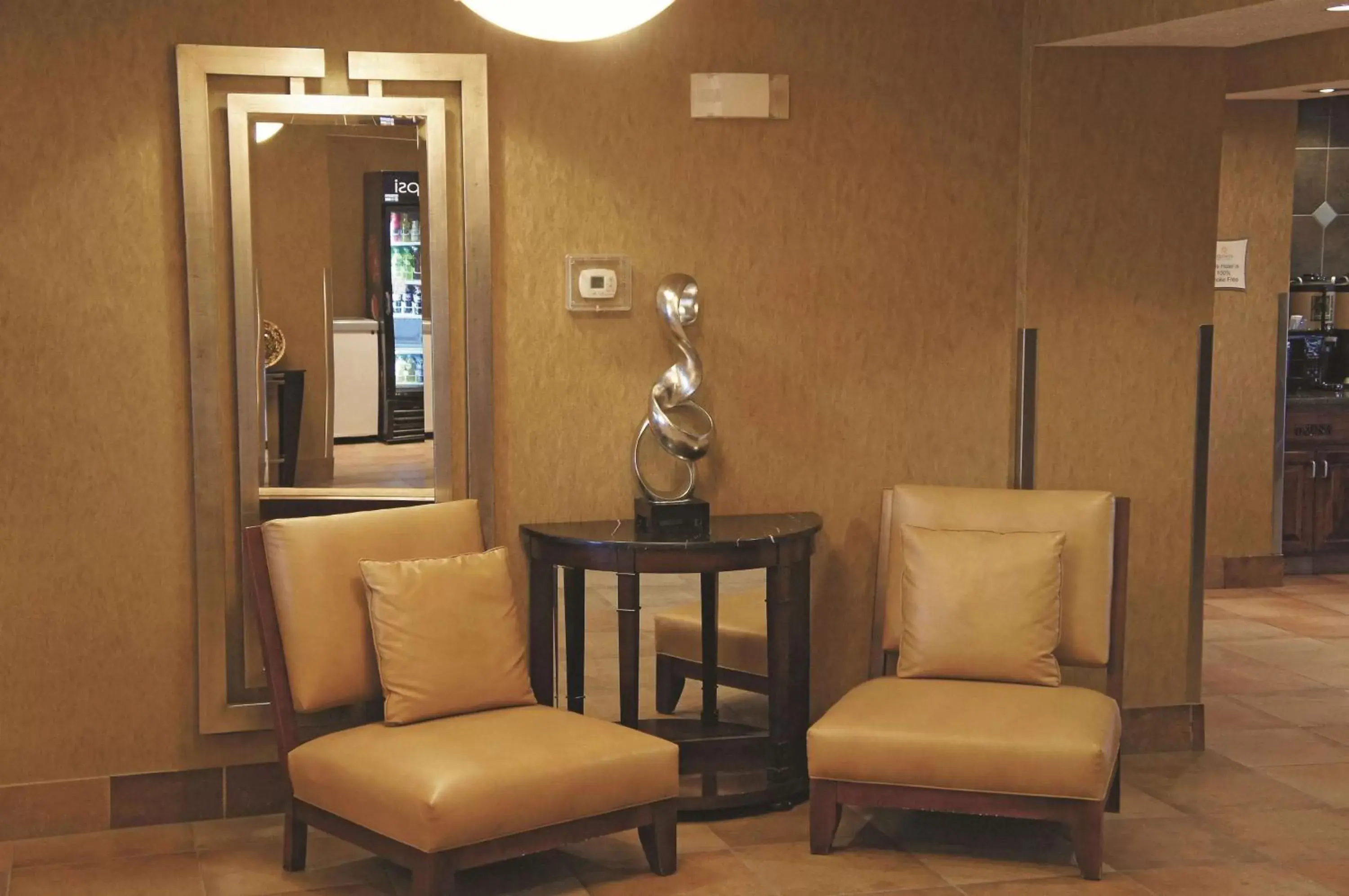 Lobby or reception, Seating Area in La Quinta by Wyndham Bismarck