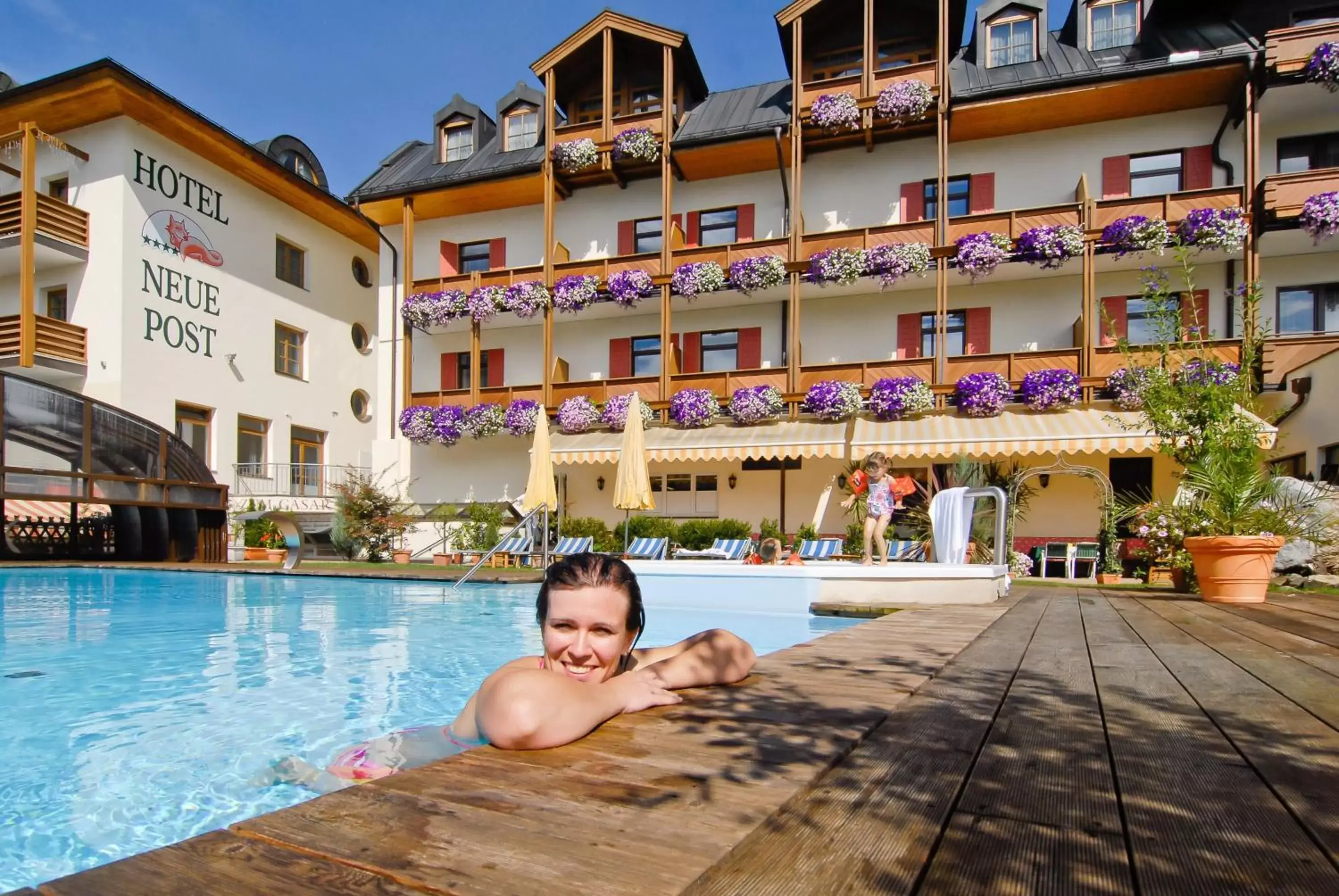 People, Swimming Pool in Hotel Neue Post