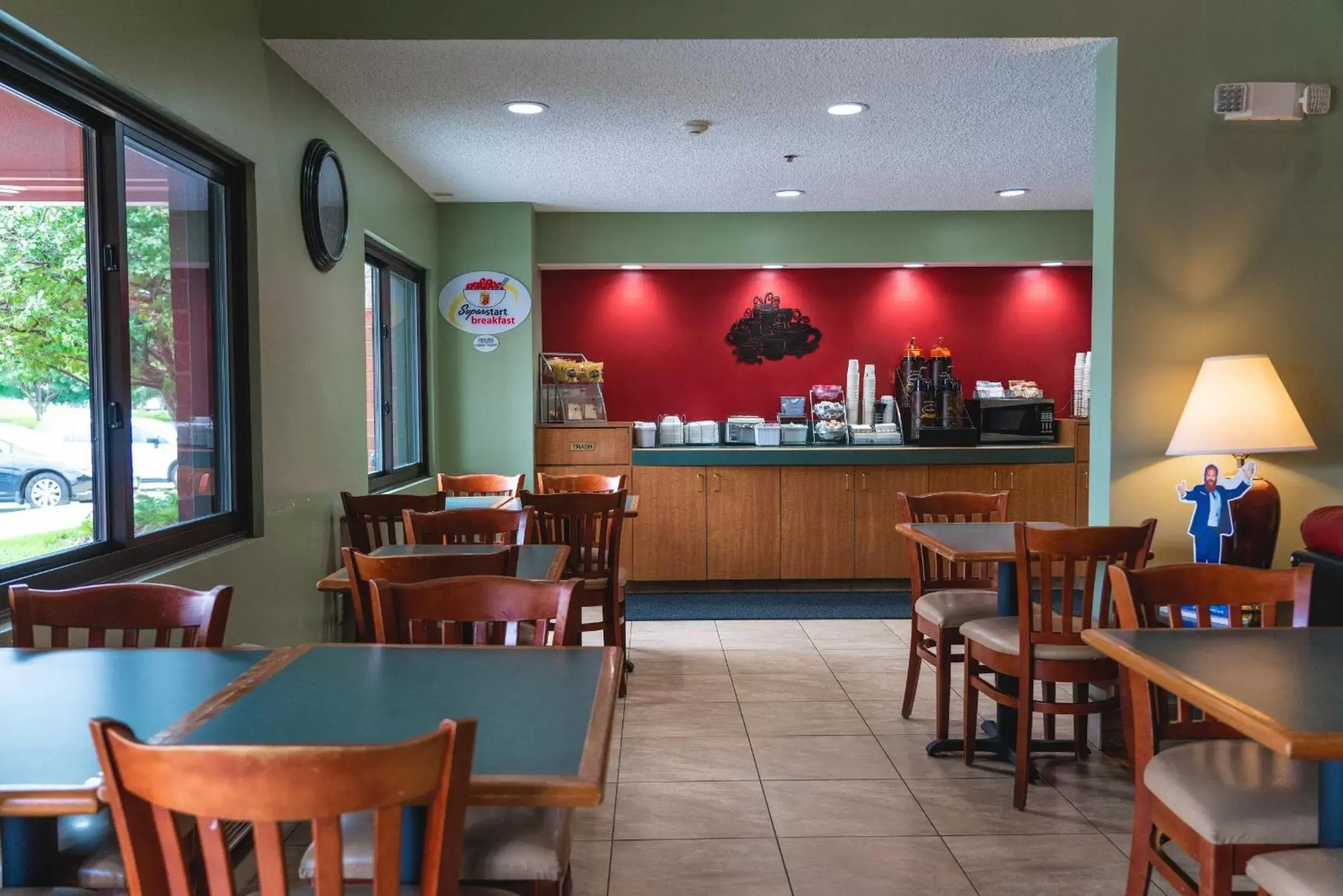 Lobby or reception, Restaurant/Places to Eat in Super 8 by Wyndham Elgin