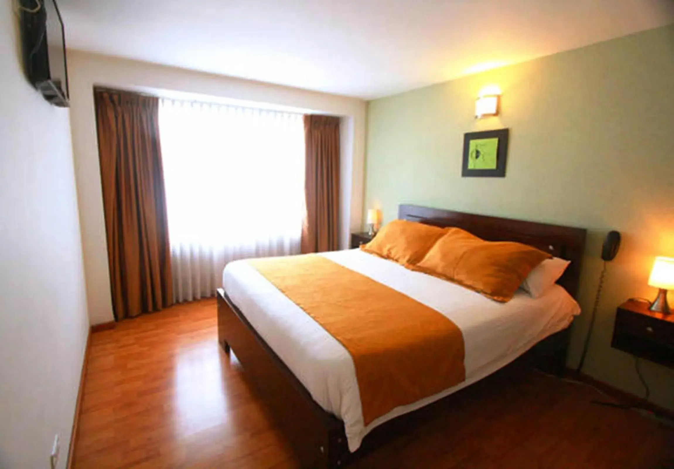 Photo of the whole room, Bed in Hotel Expo Inn Embajada