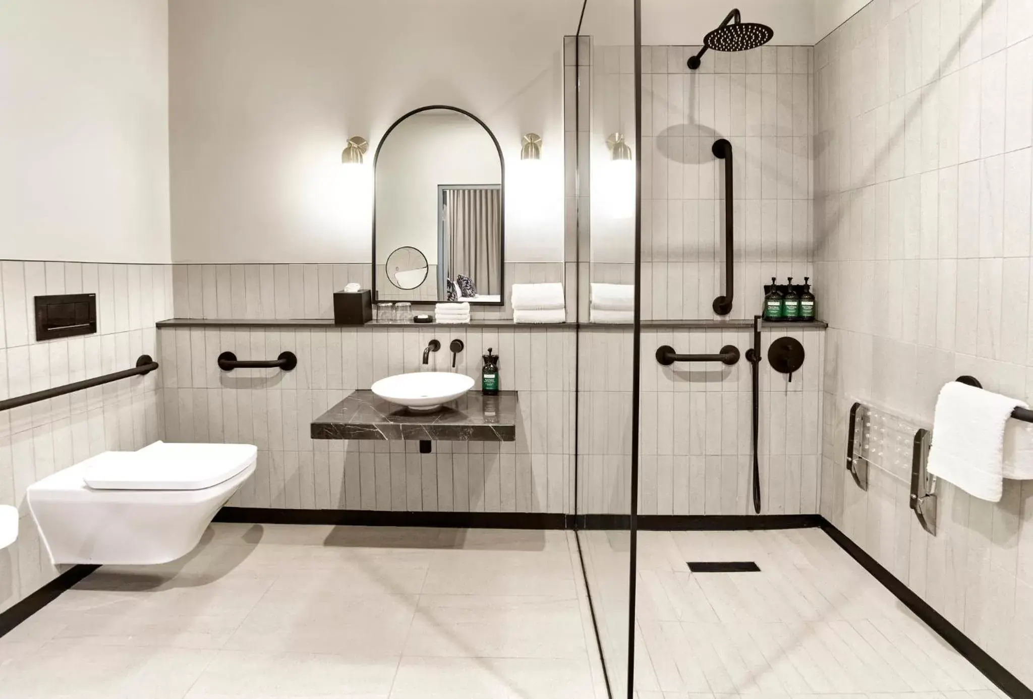Photo of the whole room, Bathroom in voco Johannesburg Rosebank an IHG Hotel
