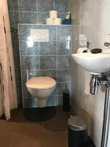 Bathroom in Bêd en Brochje de Hollen