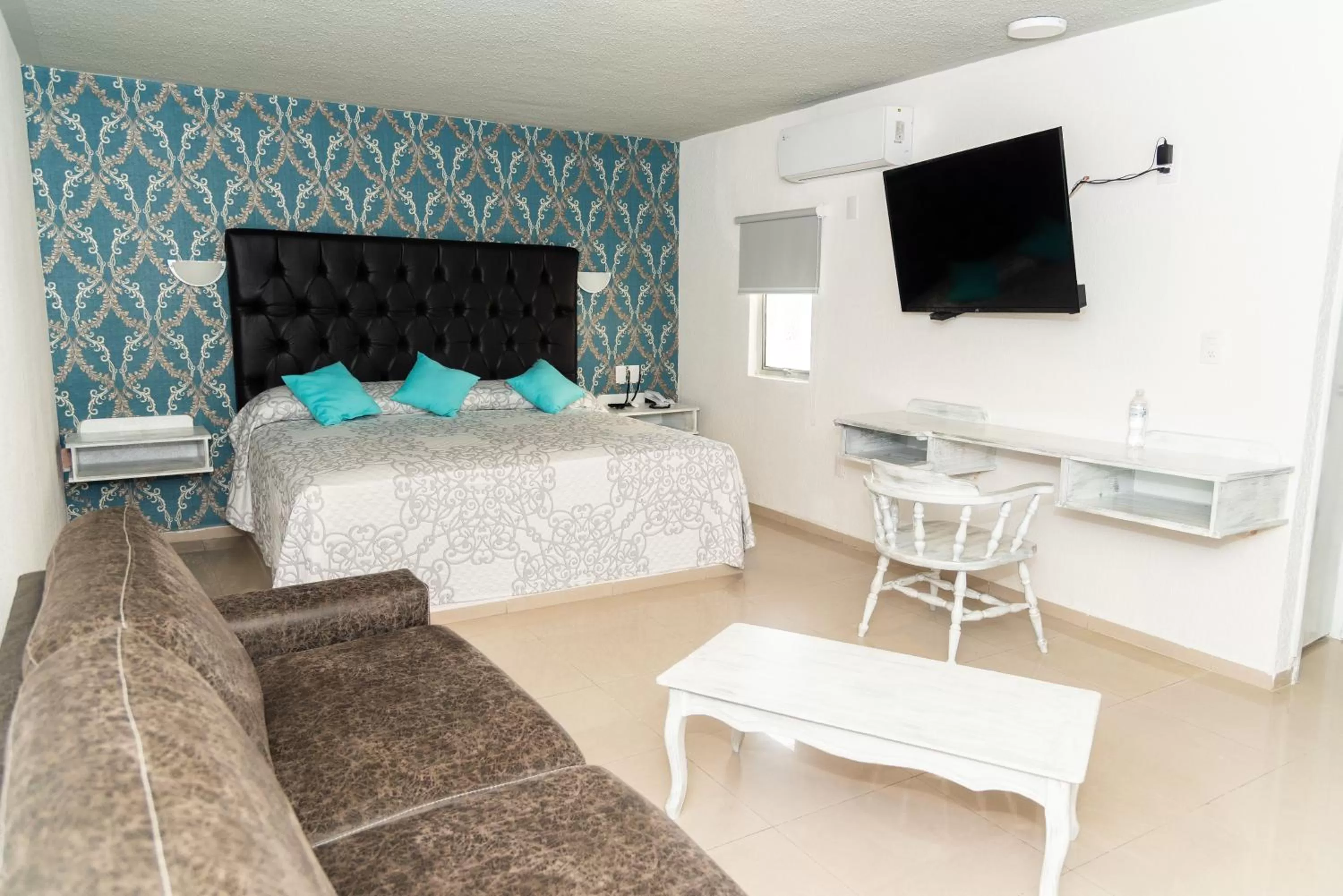 Bedroom, Bed in Hotel Kyrios Veracruz