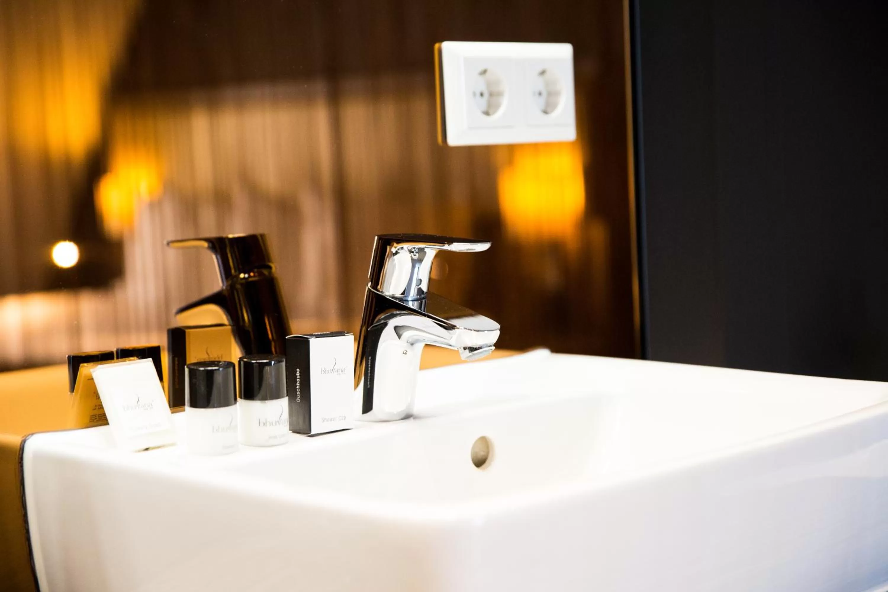 Bathroom in City Hotel Gouda, WorldHotels Crafted Collection
